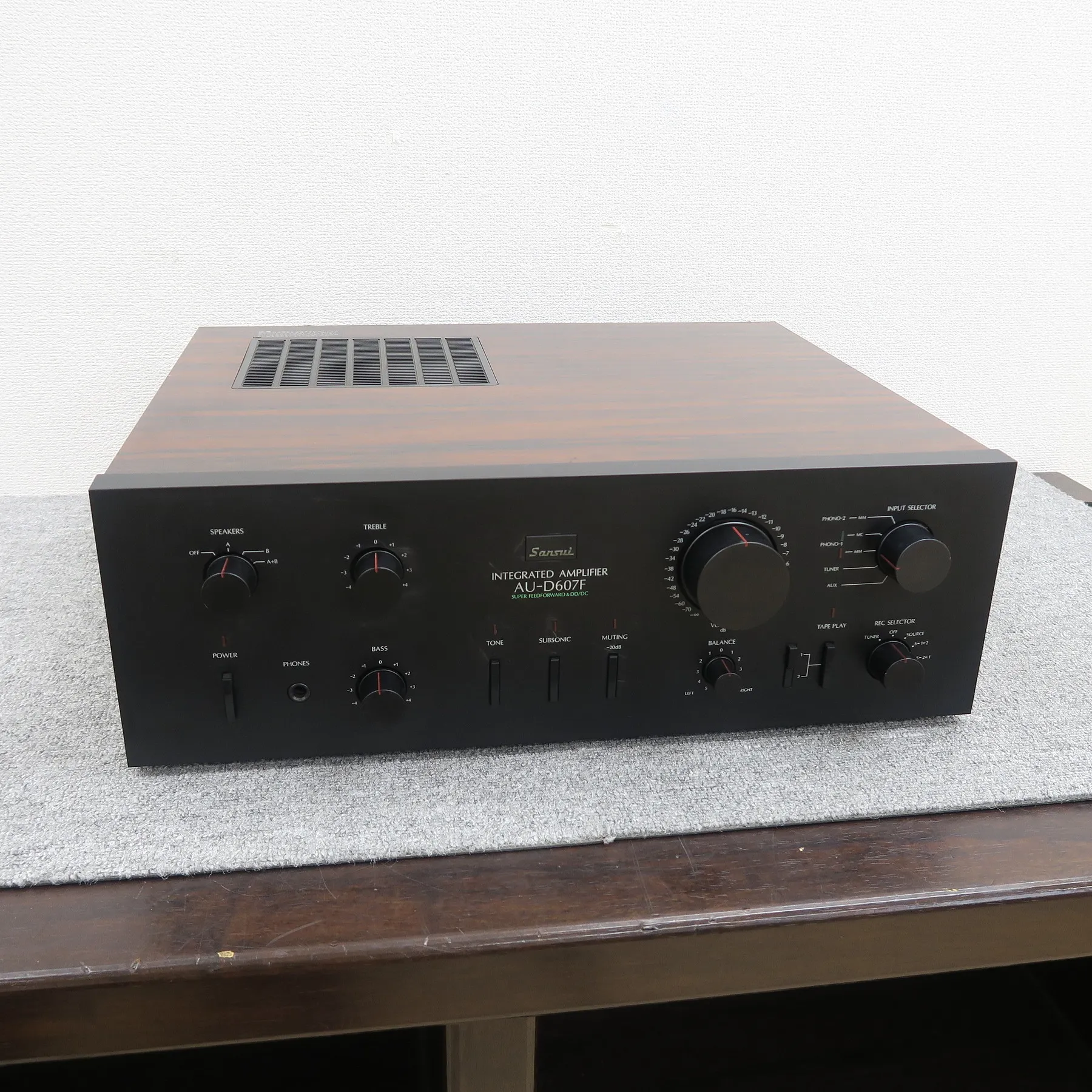サンスイ SANSUI AU-D607F プリメインアンプ