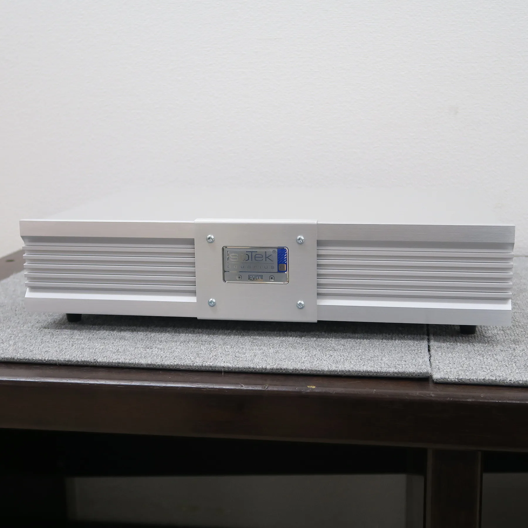 アイソテック IsoTek EVO3 AQUARIUS 電源【元箱】