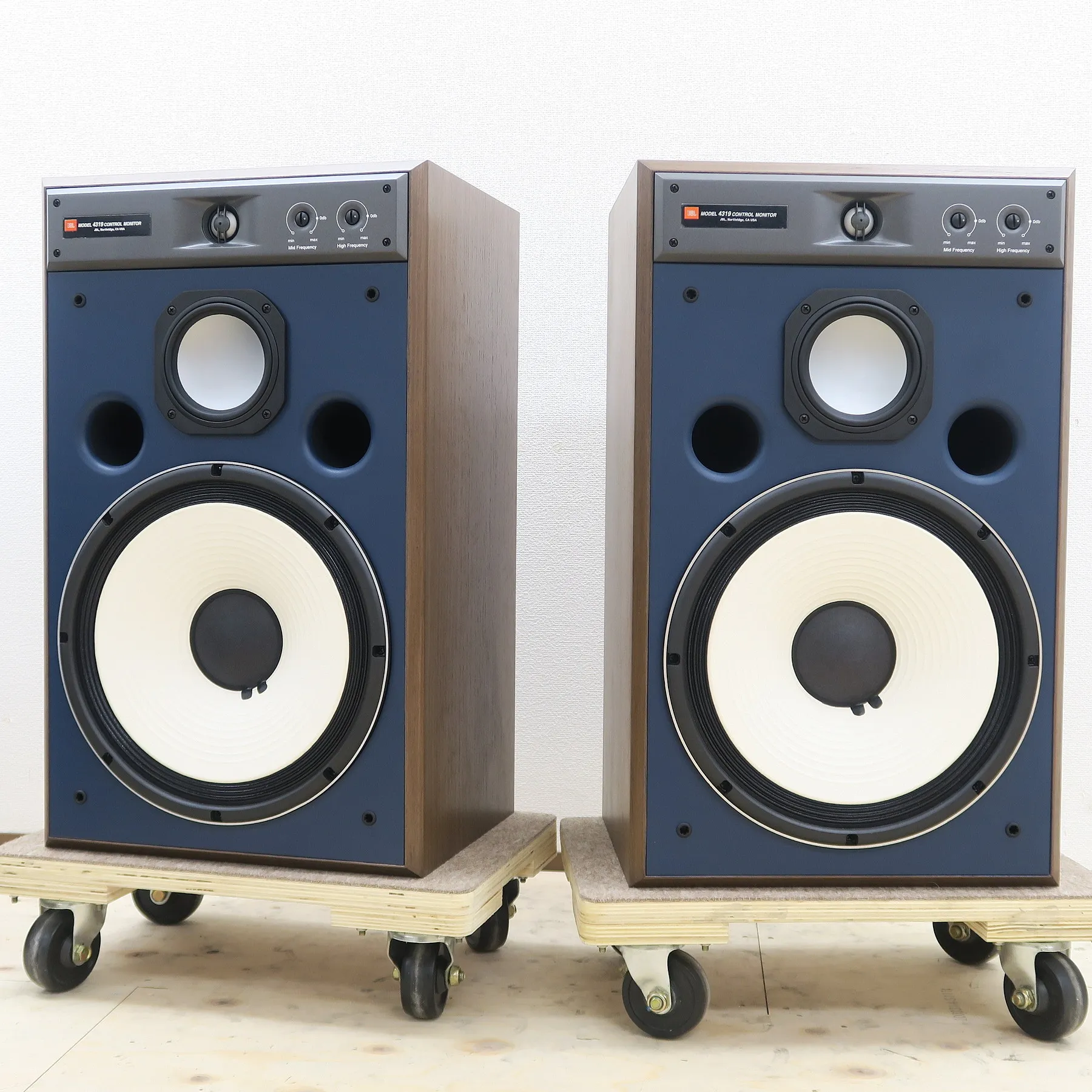 ジェイビーエル JBL 4319 スピーカー