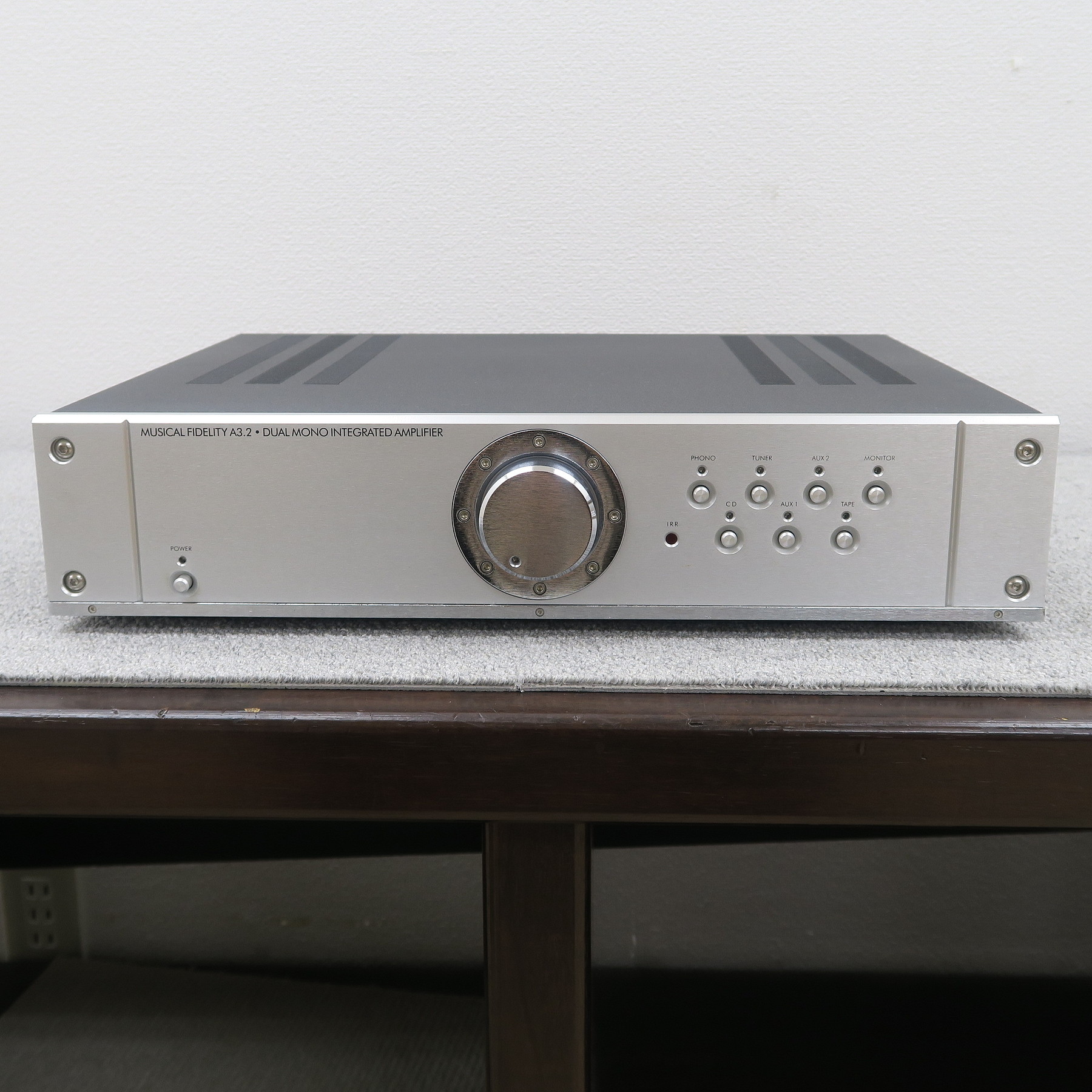 現状】ミュージカルフィデリティ MUSICAL FIDELITY A3.2 プリメインアンプ【元箱】@51387 /  中古オーディオ買取、販売、通販のショップアフロオーディオ横浜