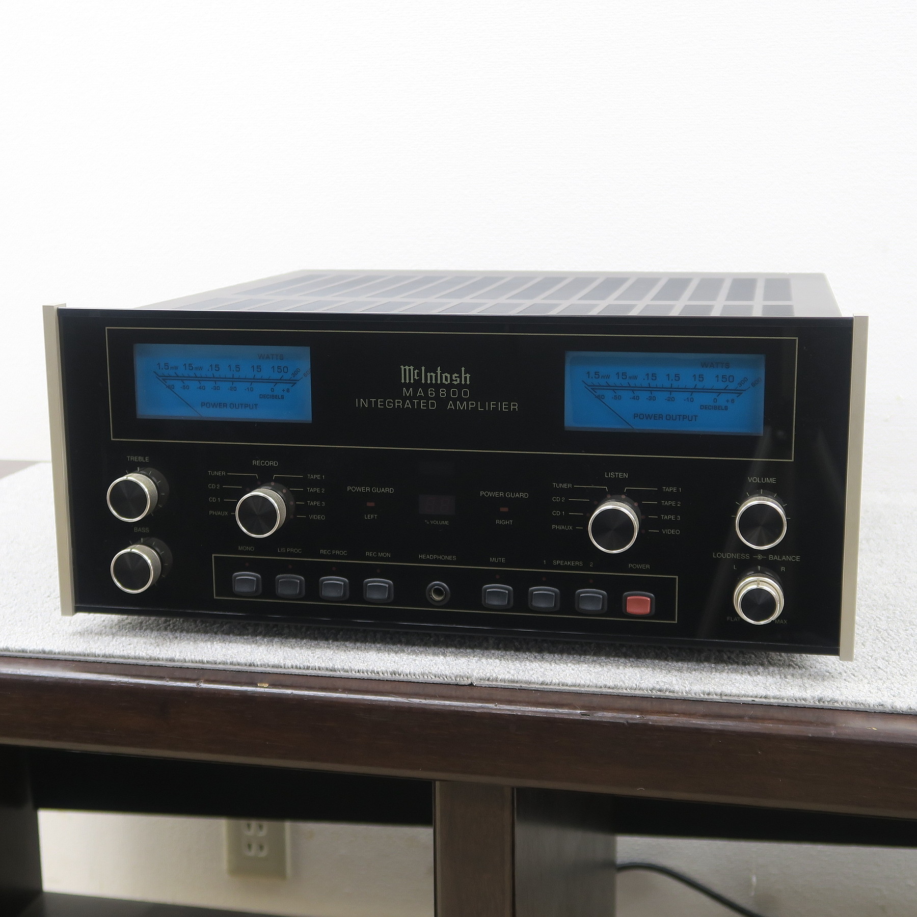 Bランク】マッキントッシュ Mcintosh MA6800 プリメインアンプ @51398 /  中古オーディオ買取、販売、通販のショップアフロオーディオ横浜