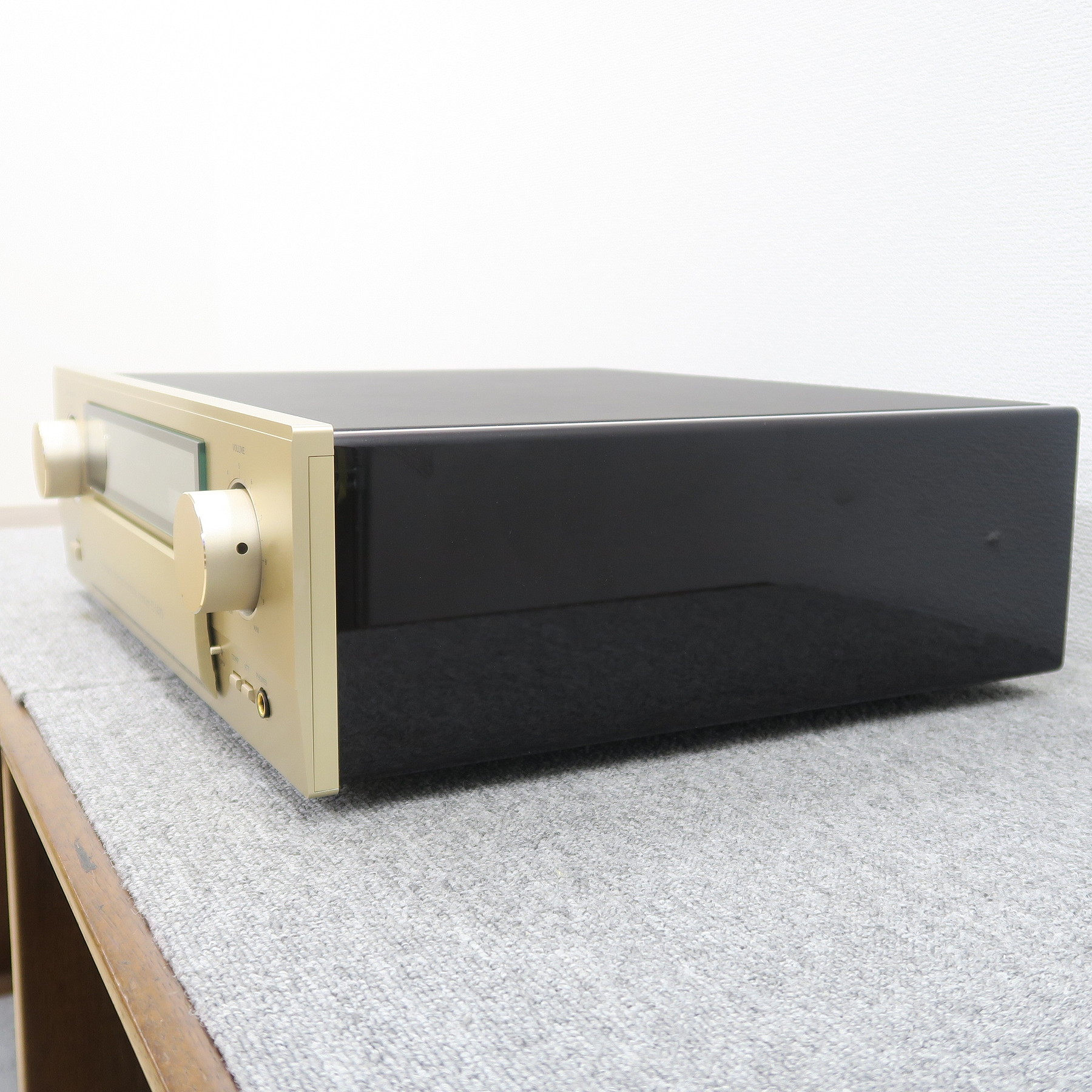 Aランク】アキュフェーズ Accuphase C-2420 プリアンプ【元箱】@51529
