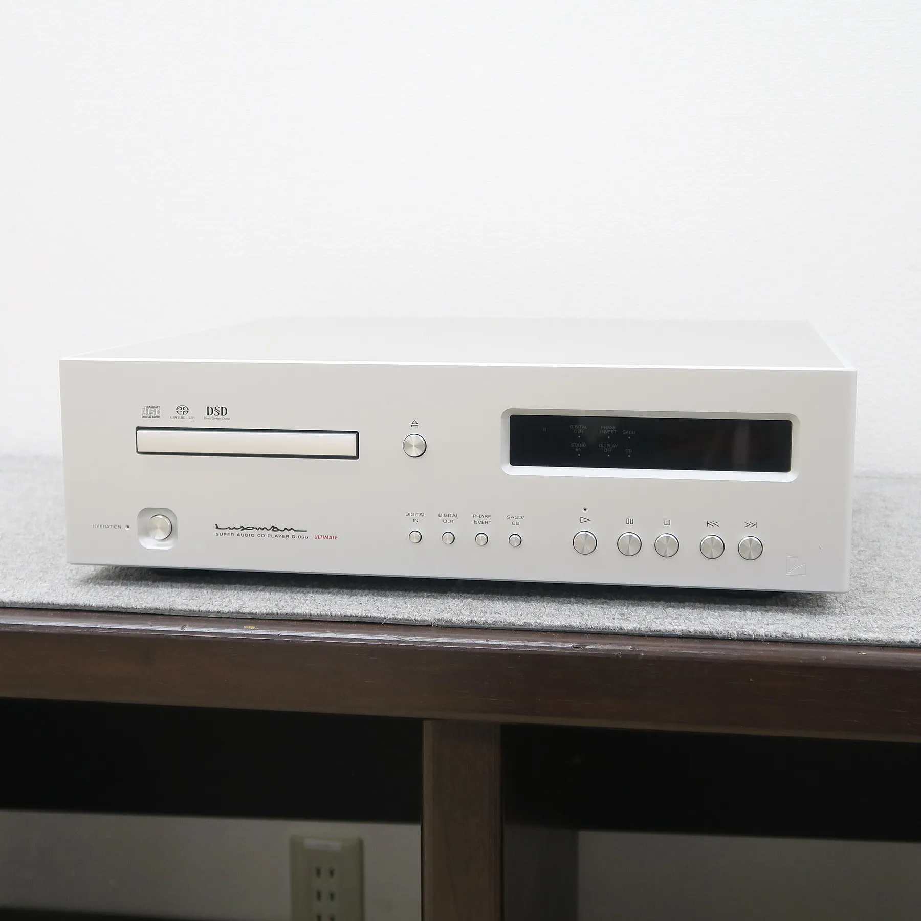 ラックスマン LUXMAN D-06u CDデッキ【元箱】