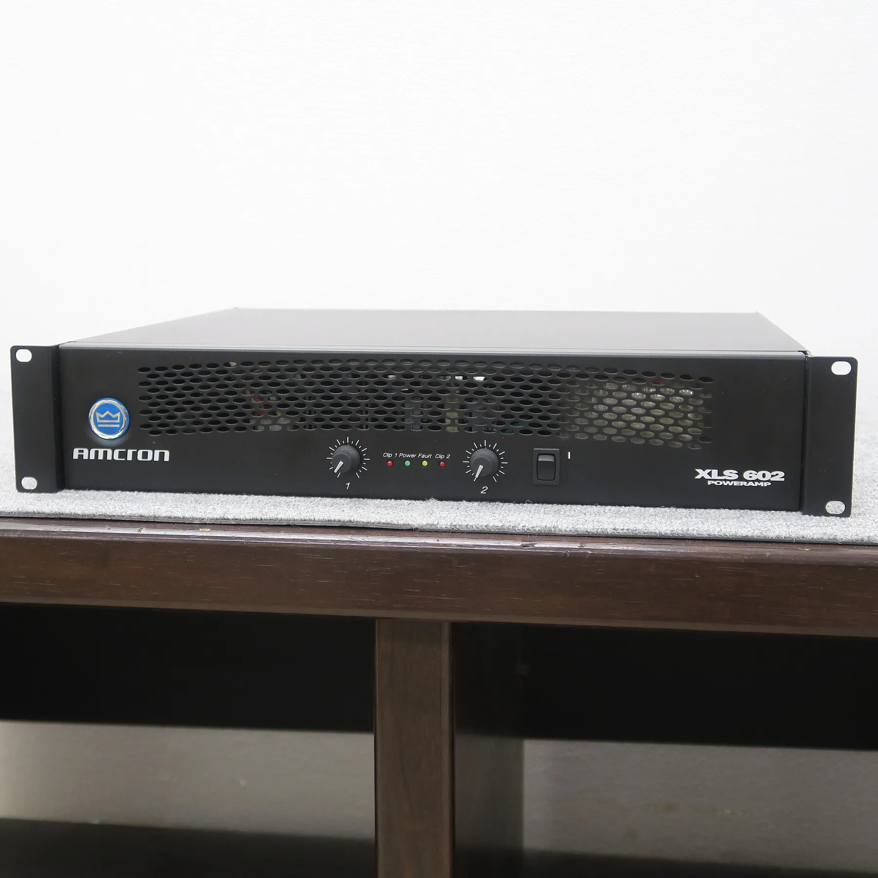 アムクロン AMCRON XLS 602 PAパワーアンプ
