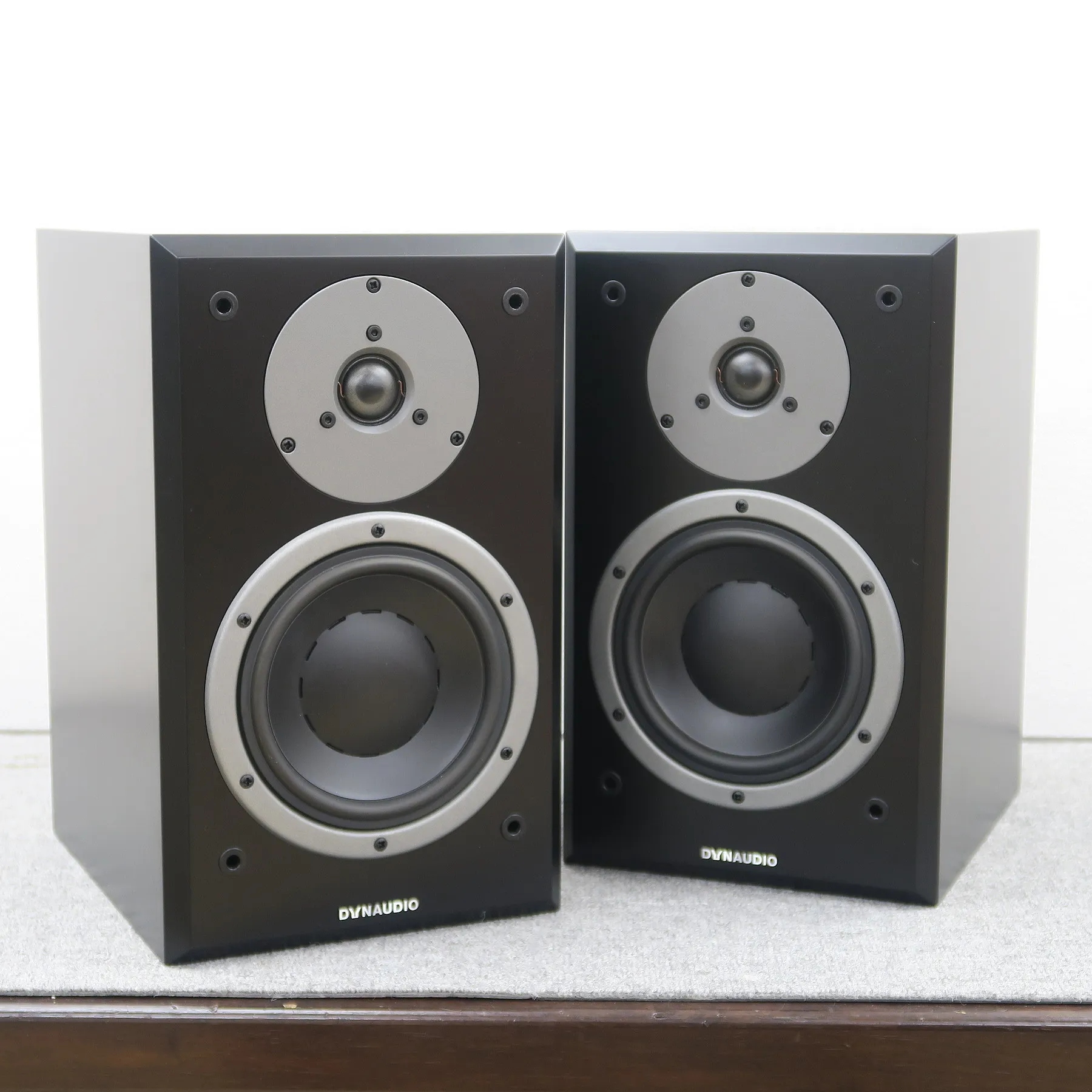ディナウディオ DYNAUDIO Emit M20 スピーカーペア