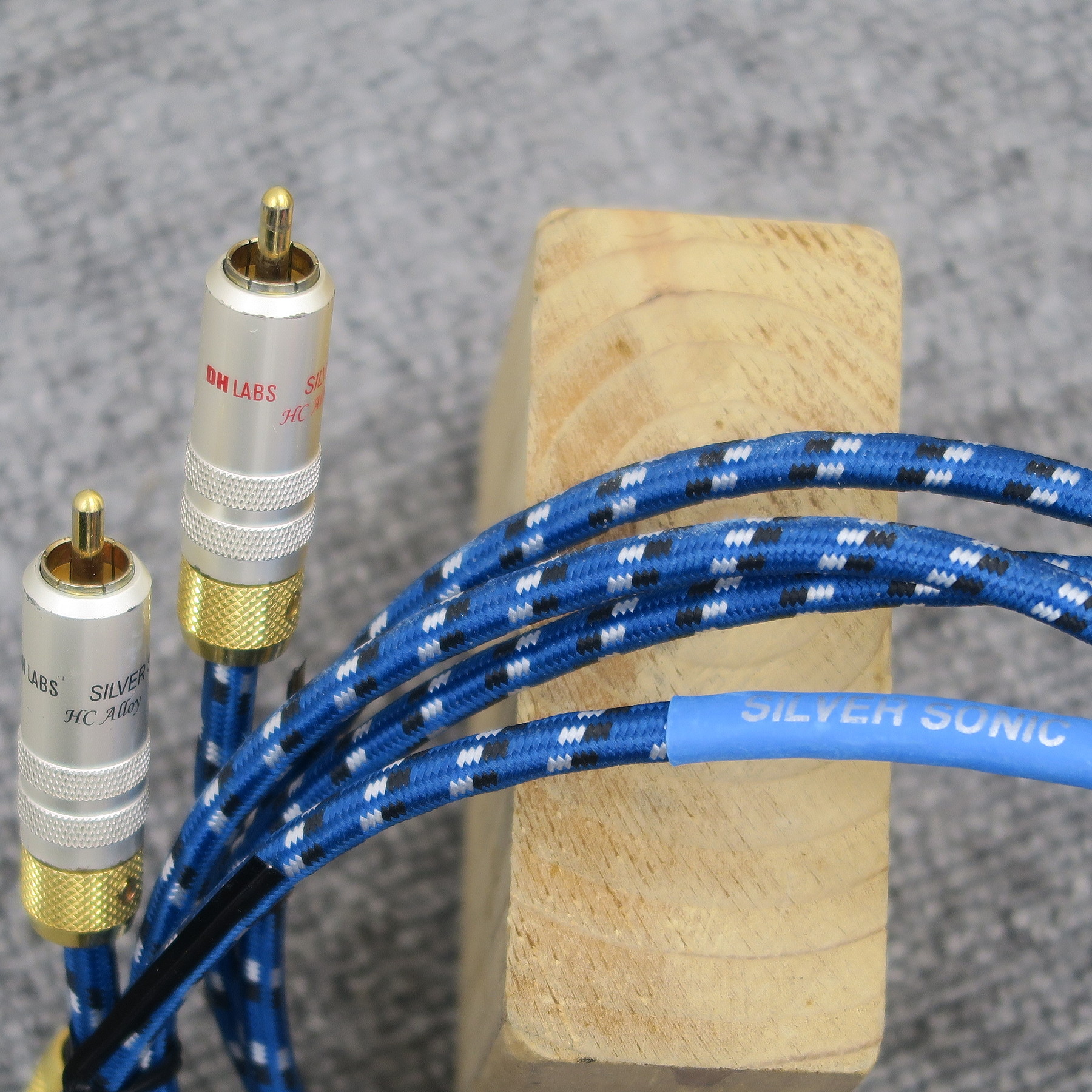 Bランク】ディーエイチ ラボ DH Labs REVELATION RCA 1.0m RCA Bランク】ディーエイチ ラボ DH Labs REVELATION RCA 1.0m RCA