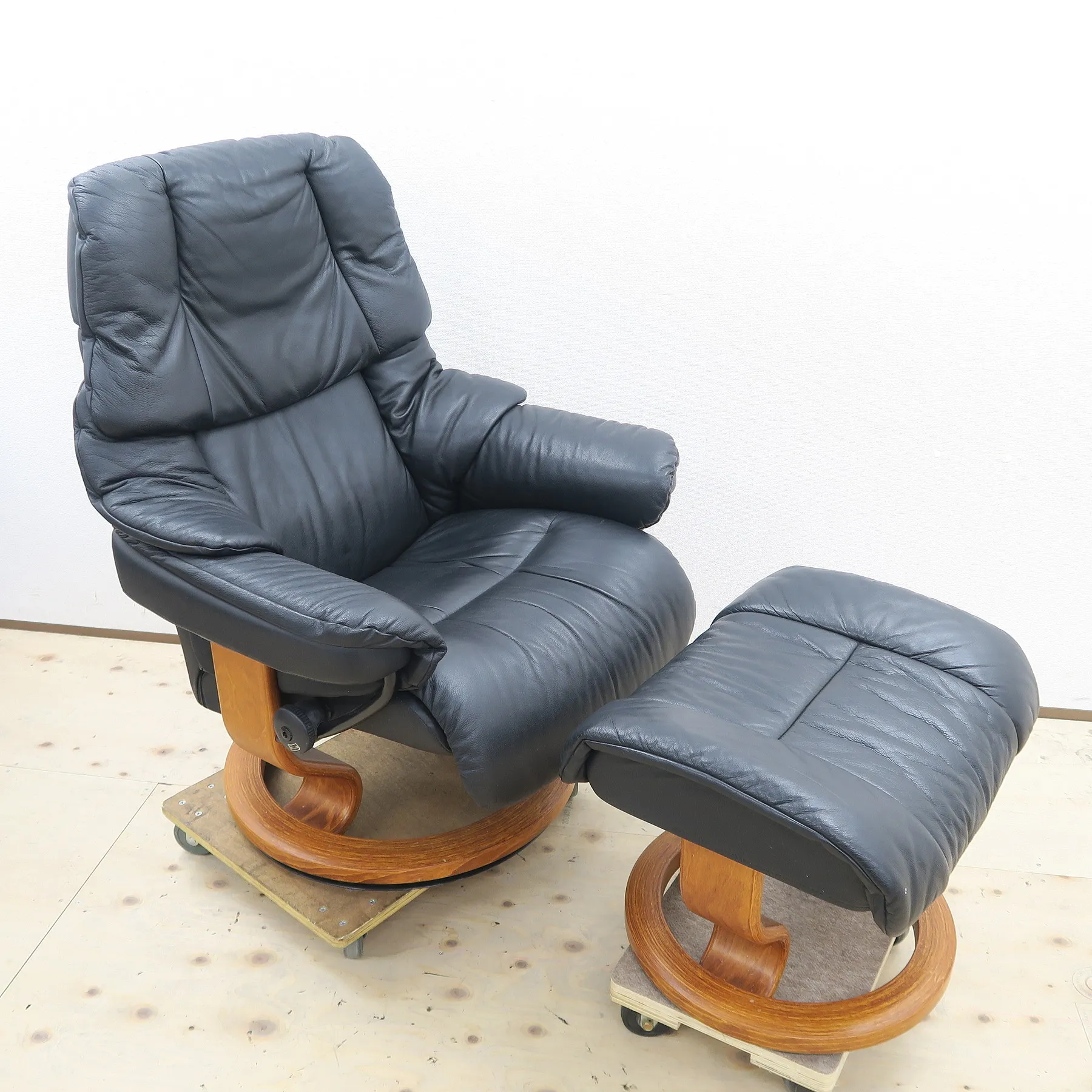 エコーネス EKORNES Stressless Reno リクライニングチェアー