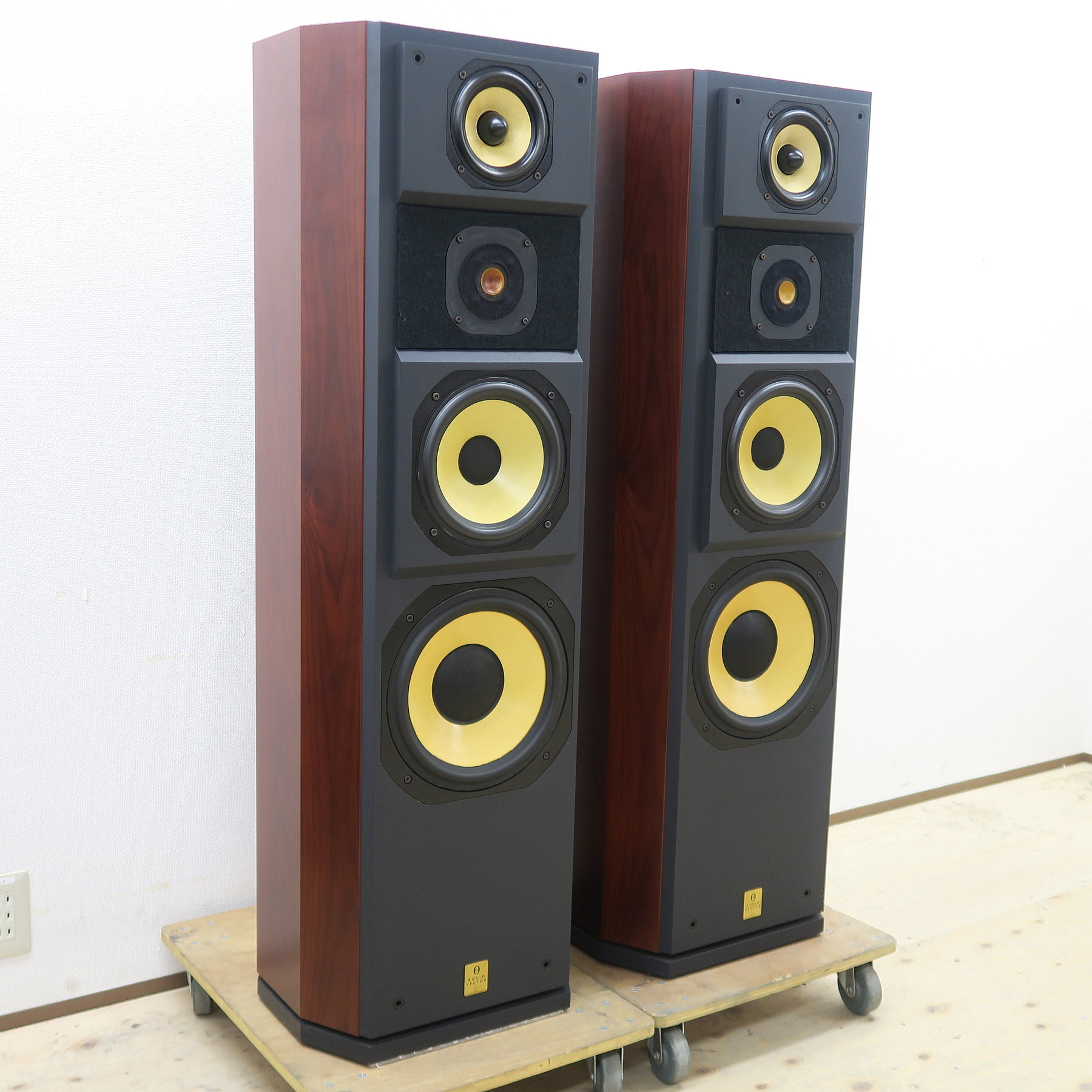 ジャンク】オーディオベクター AudioVector F3/LYD M6X Signature スピーカーペア @50391 / 中古オーディオ 買取、販売、通販のショップアフロオーディオ横浜