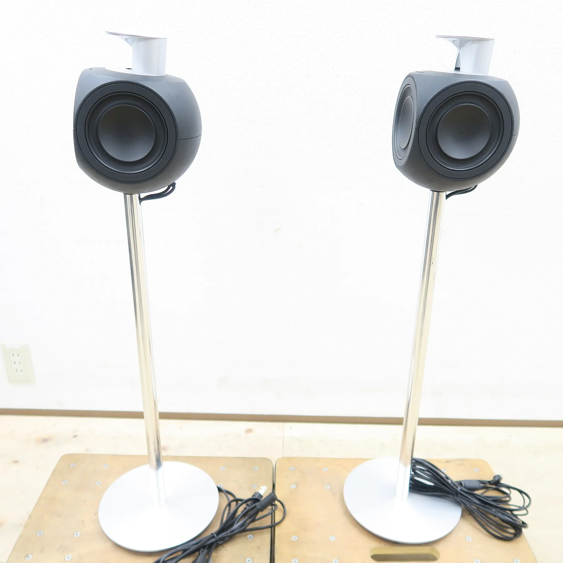 バングアンドオルフセン B&O BeoLab 3 スピーカーペア 専用スタンド付