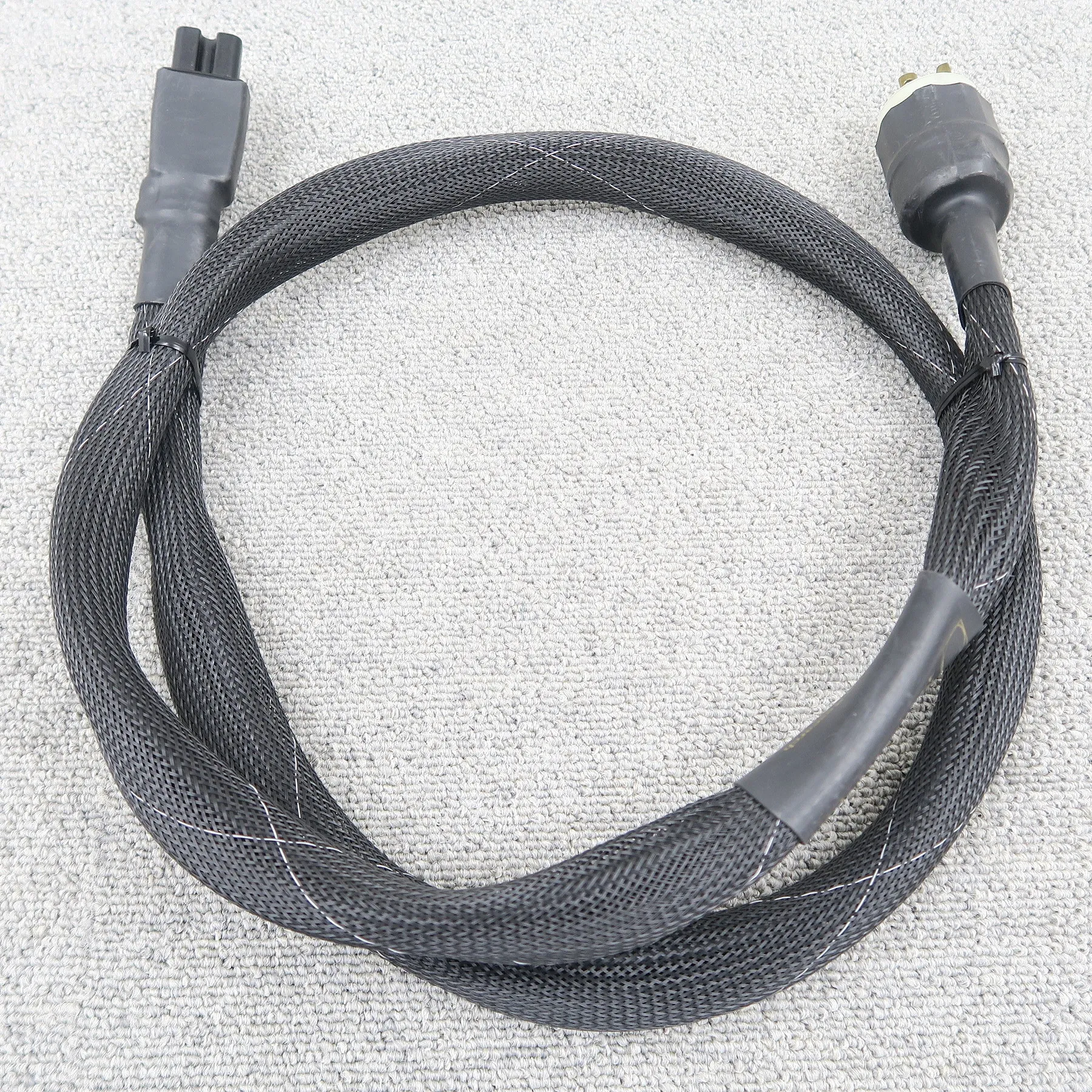 SYNERGISTIC RESEARCH A/C Master Coupler 1.5m 電源ケーブル