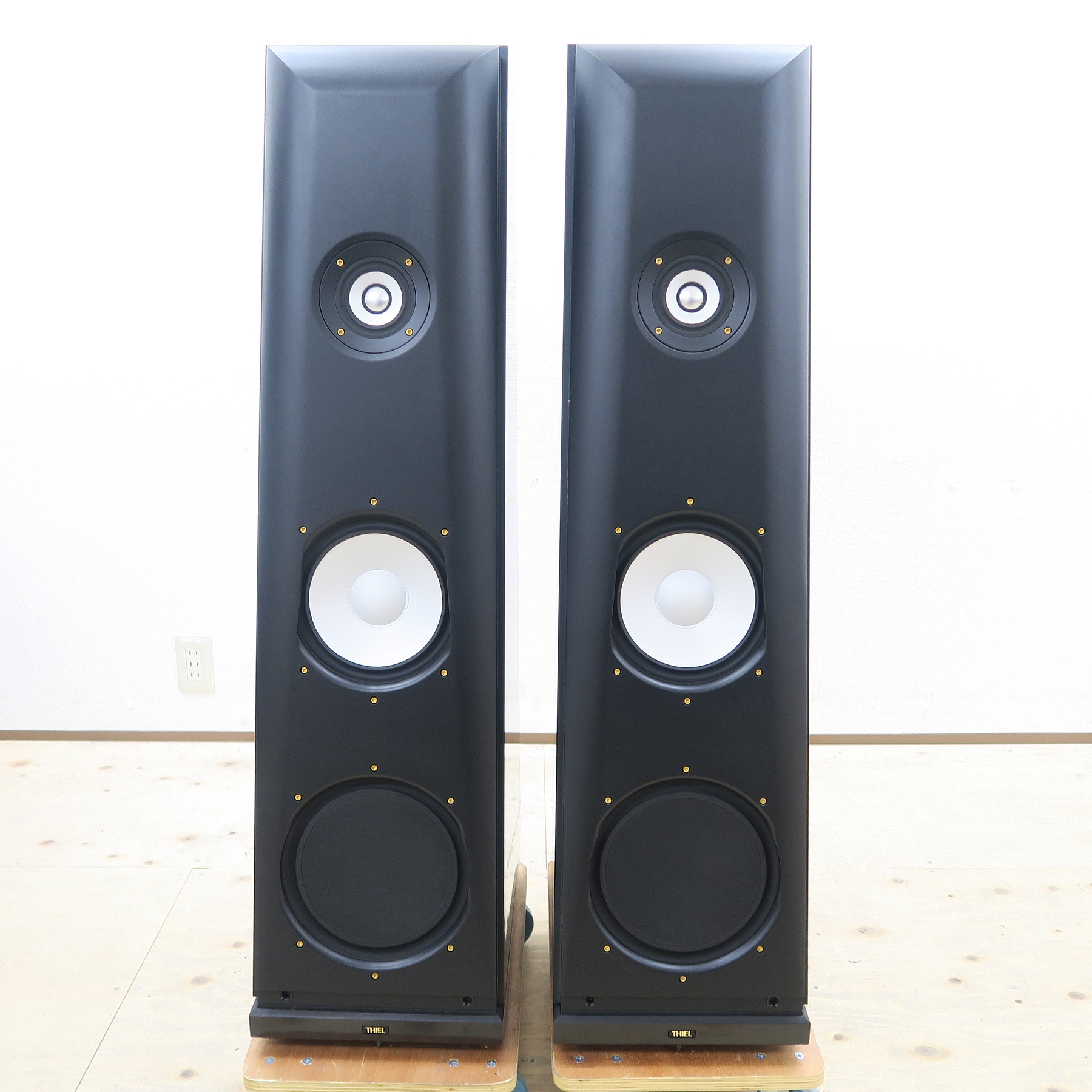 THIEL CS2.3 ペアスピーカー Bランク】ティール THIEL CS2.3 スピーカーペア @52912 / 中古