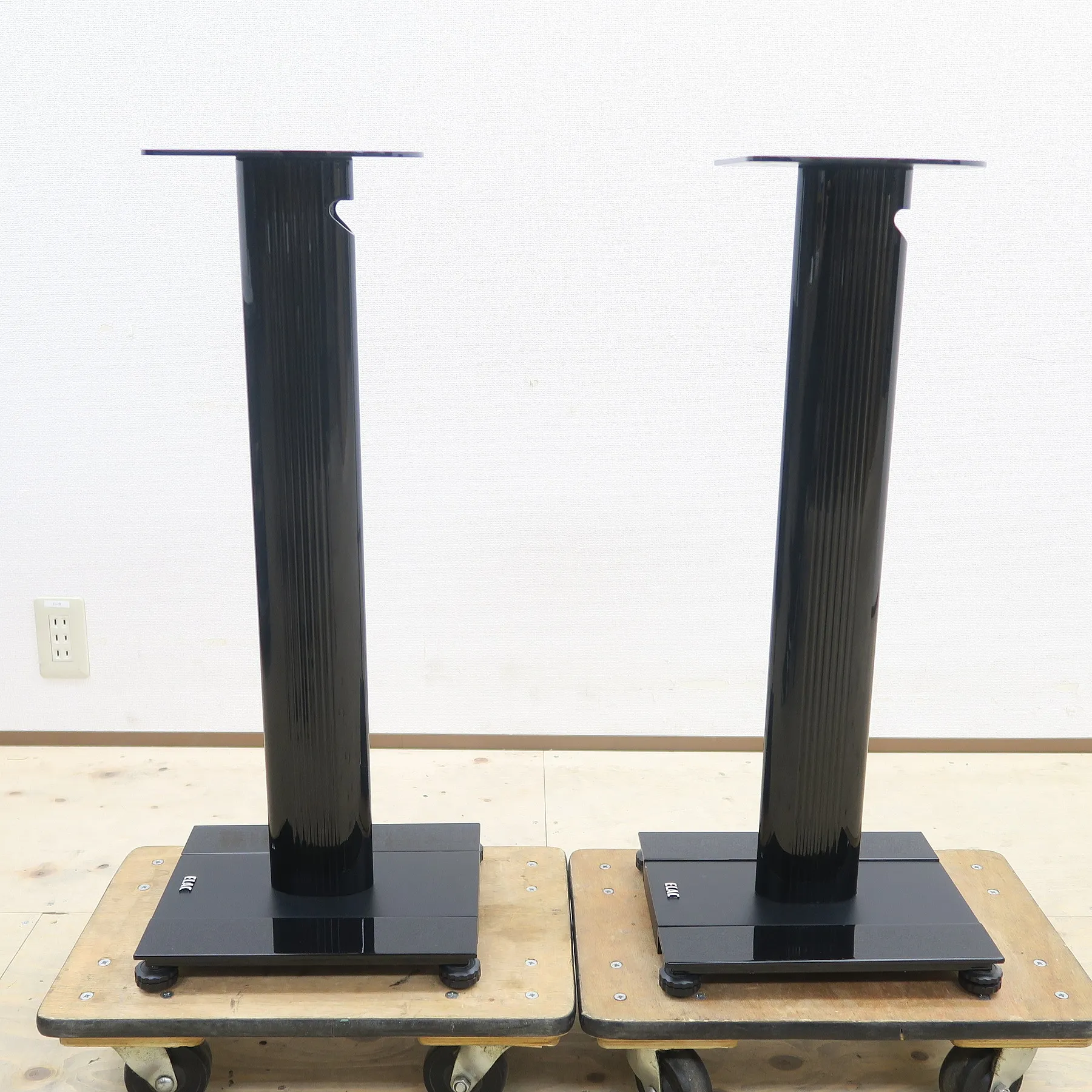 エラック ELAC LS STAND 70 スピーカースタンドペア @53289｜中古