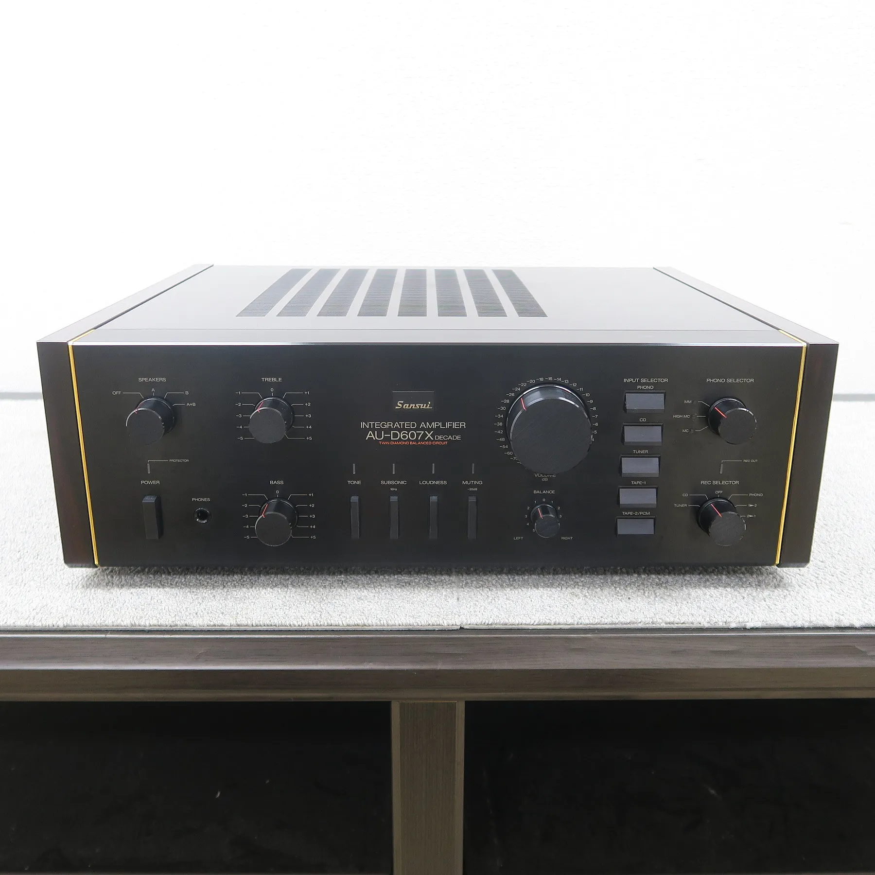 サンスイ SANSUI AU-D607X プリメインアンプ
