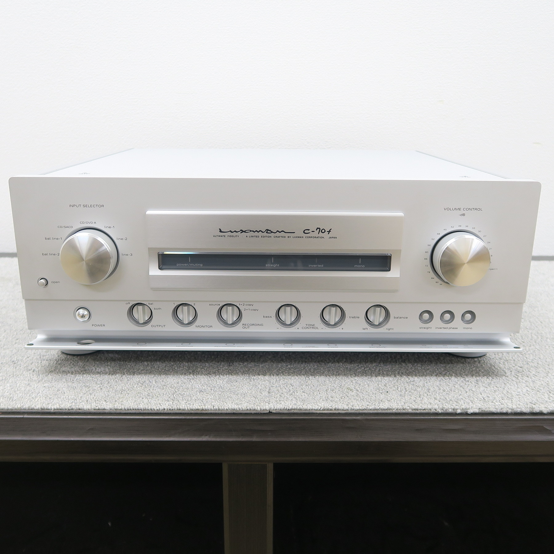 Bランク】ラックスマン LUXMAN C-70F プリアンプ @53944 / 中古