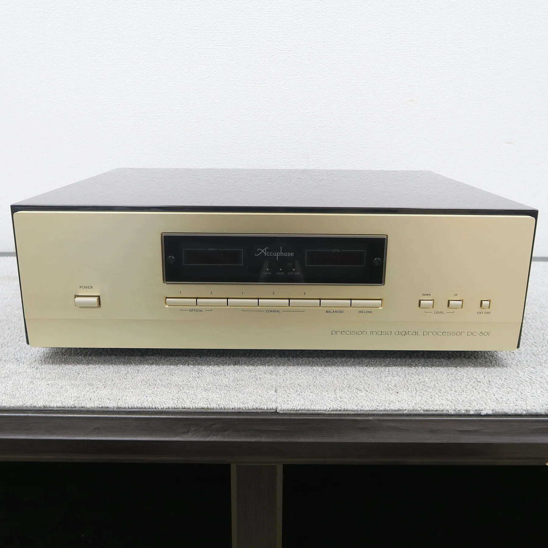 アキュフェーズ Accuphase DC-801 D/Aコンバーター 【元箱】