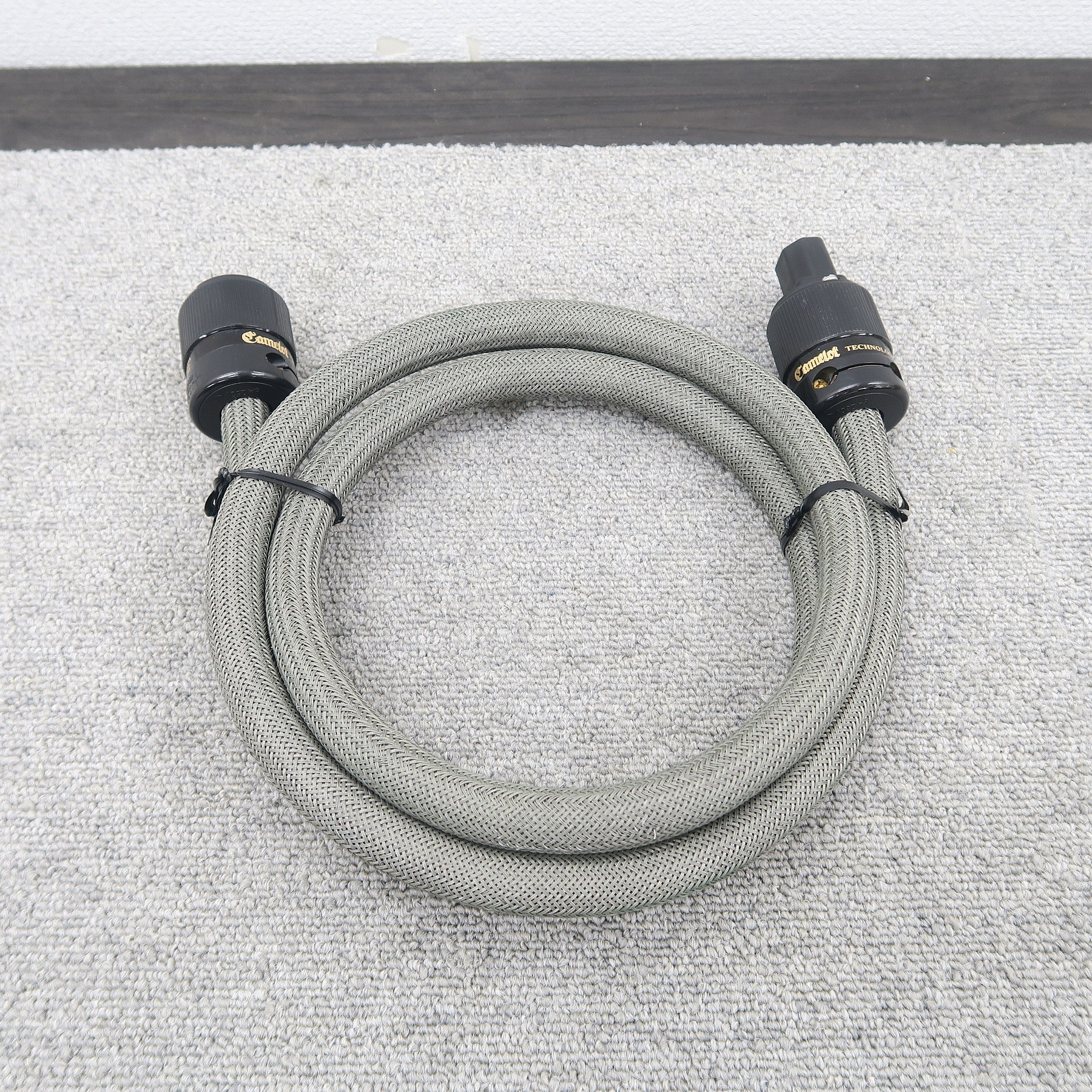 PL-9000 (2.0m) SAEC(サエク) IEC電源ケーブル