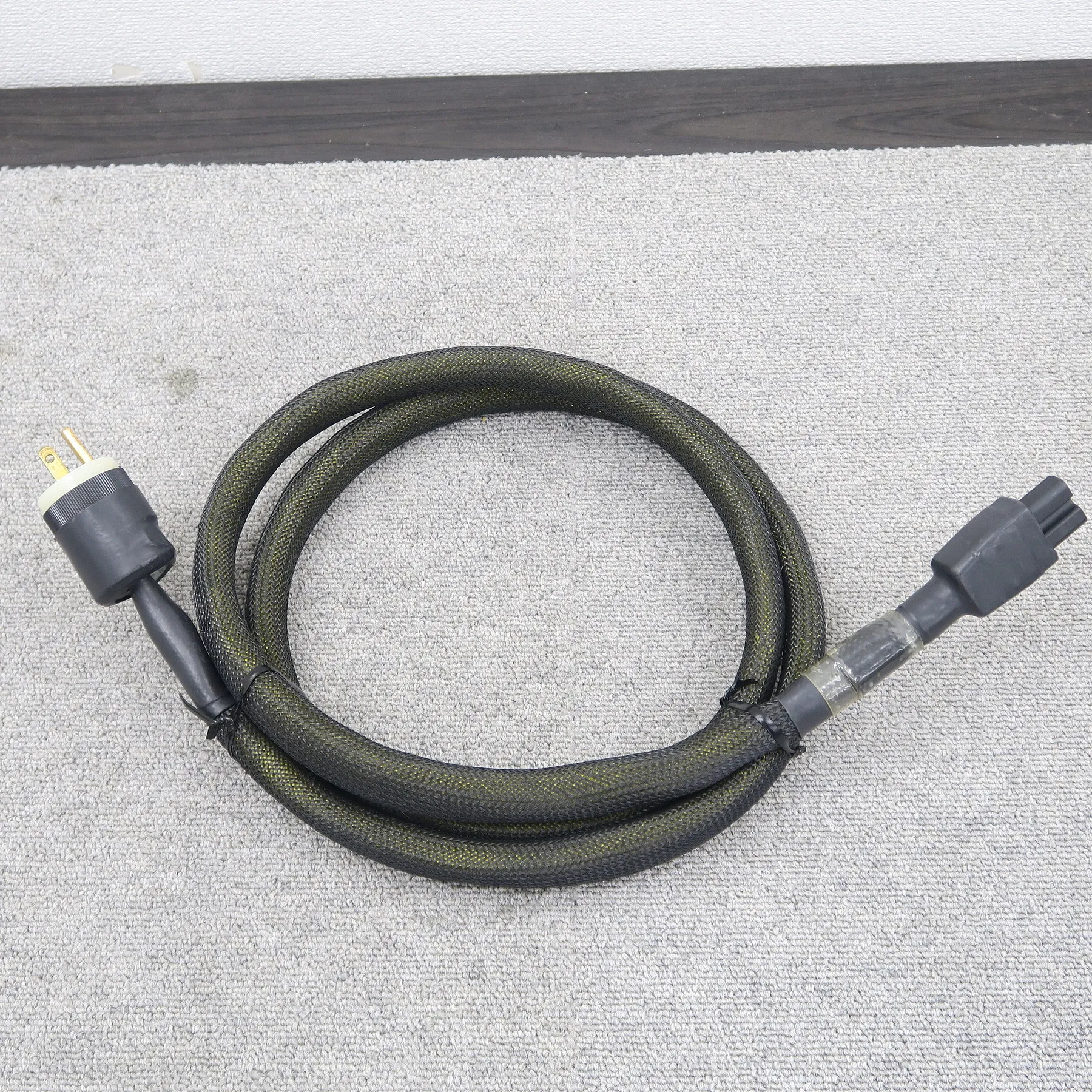 エヌビーエス NBS STATEMENT III 1.8m 電源ケーブル