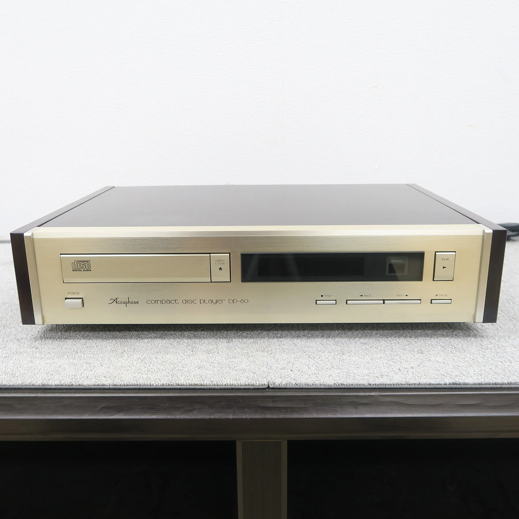 アキュフェーズ Accuphase DP-60  CDデッキ