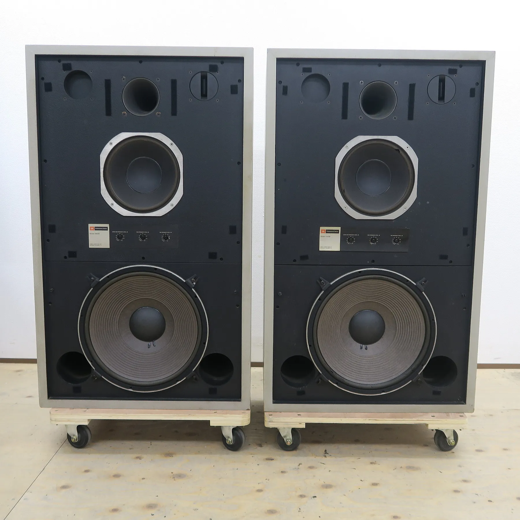 ジェイビーエル JBL 4343B  スピーカー