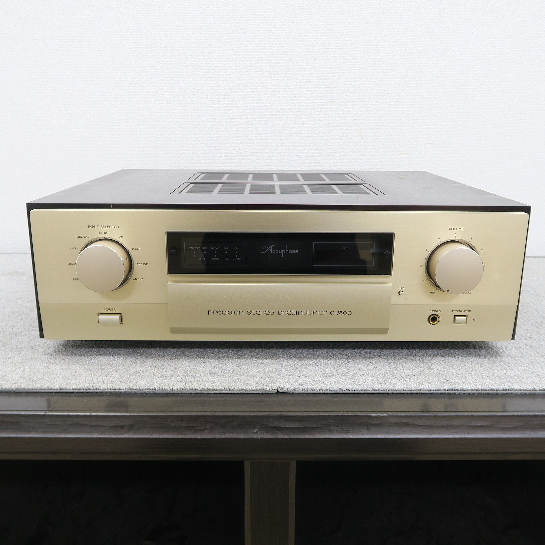 Aランク】アキュフェーズ Accuphase C-2800 プリアンプ @54994 / 中古