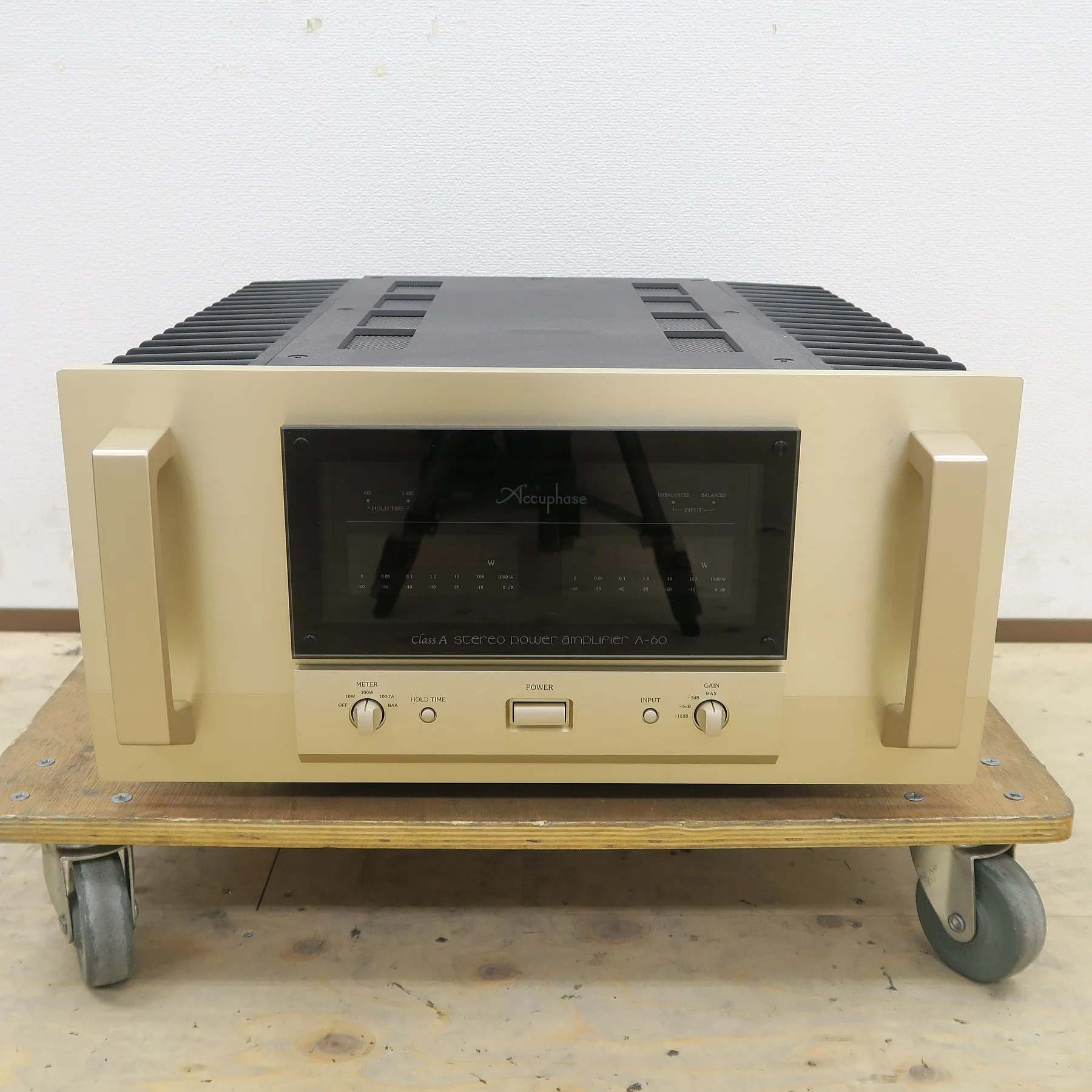 アキュフェーズ Accuphase A-60  パワーアンプ