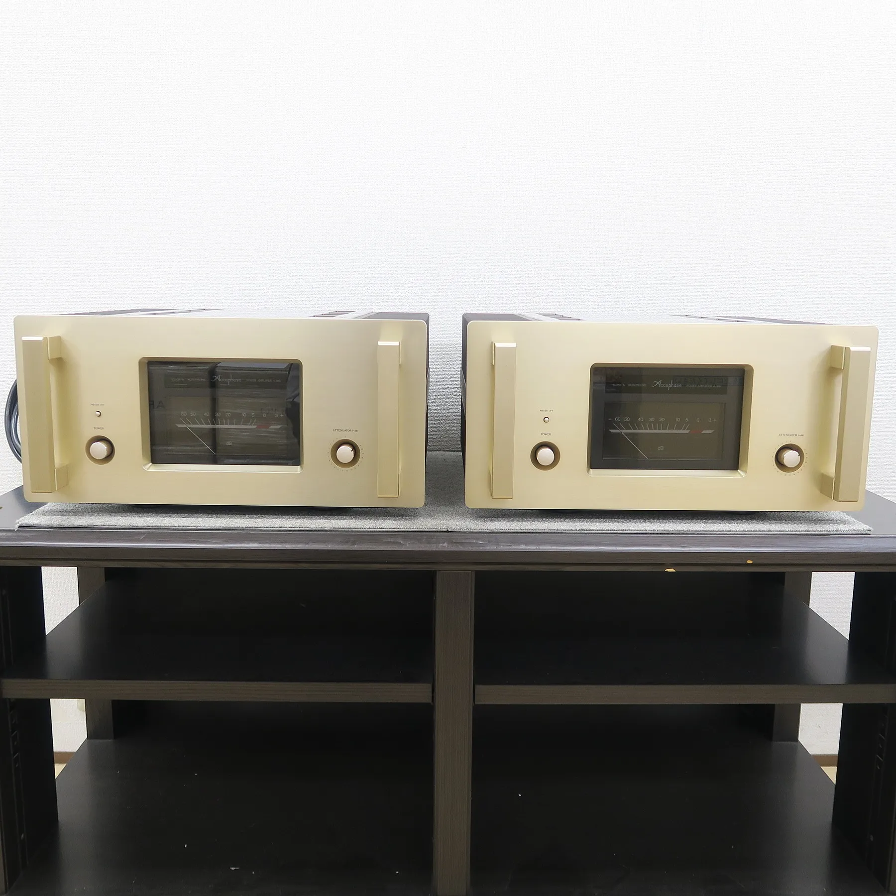 アキュフェーズ Accuphase A-100 パワーアンプ　ペア