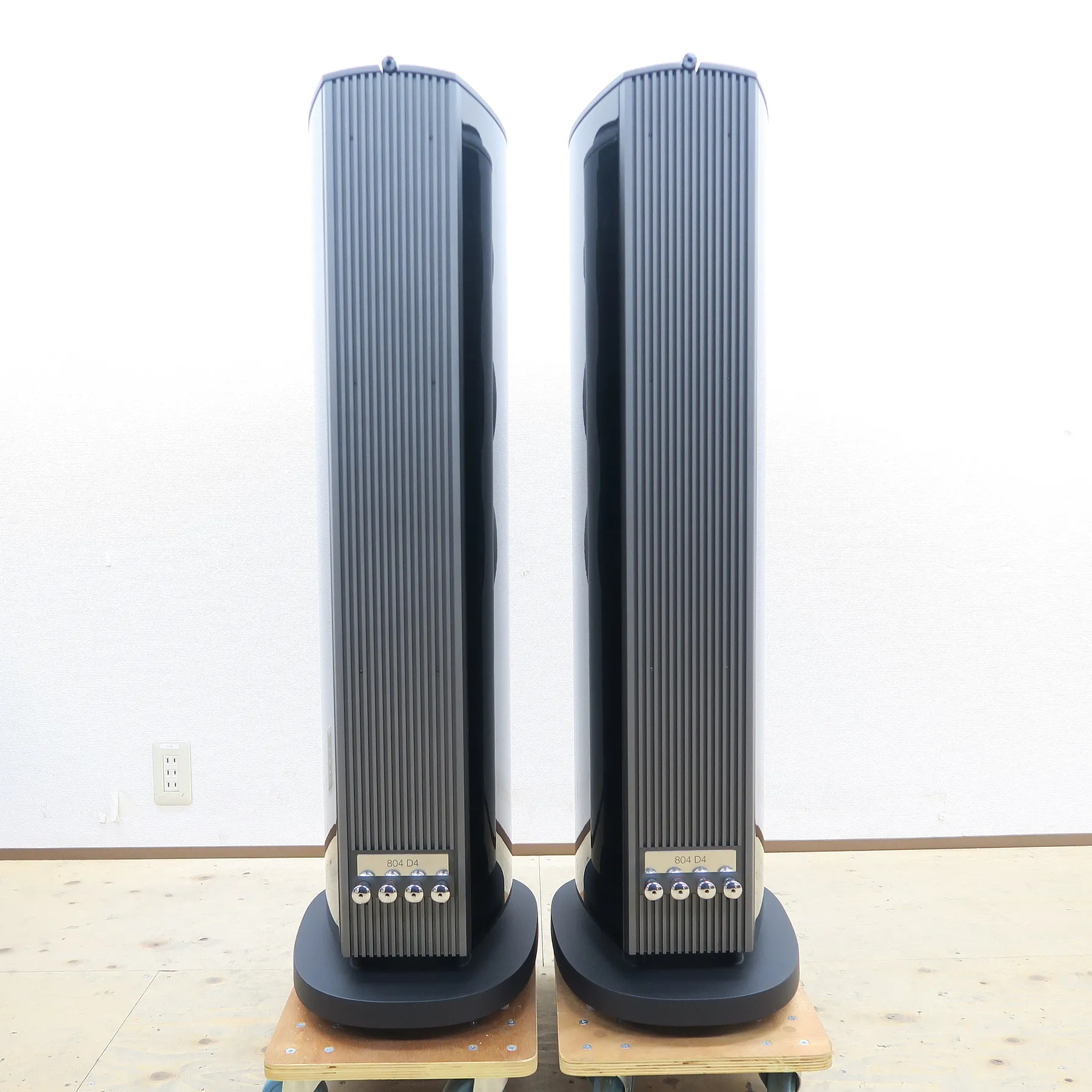 B&W 804 D4 グロスブラック スピーカー @55273｜中古オーディオ販売