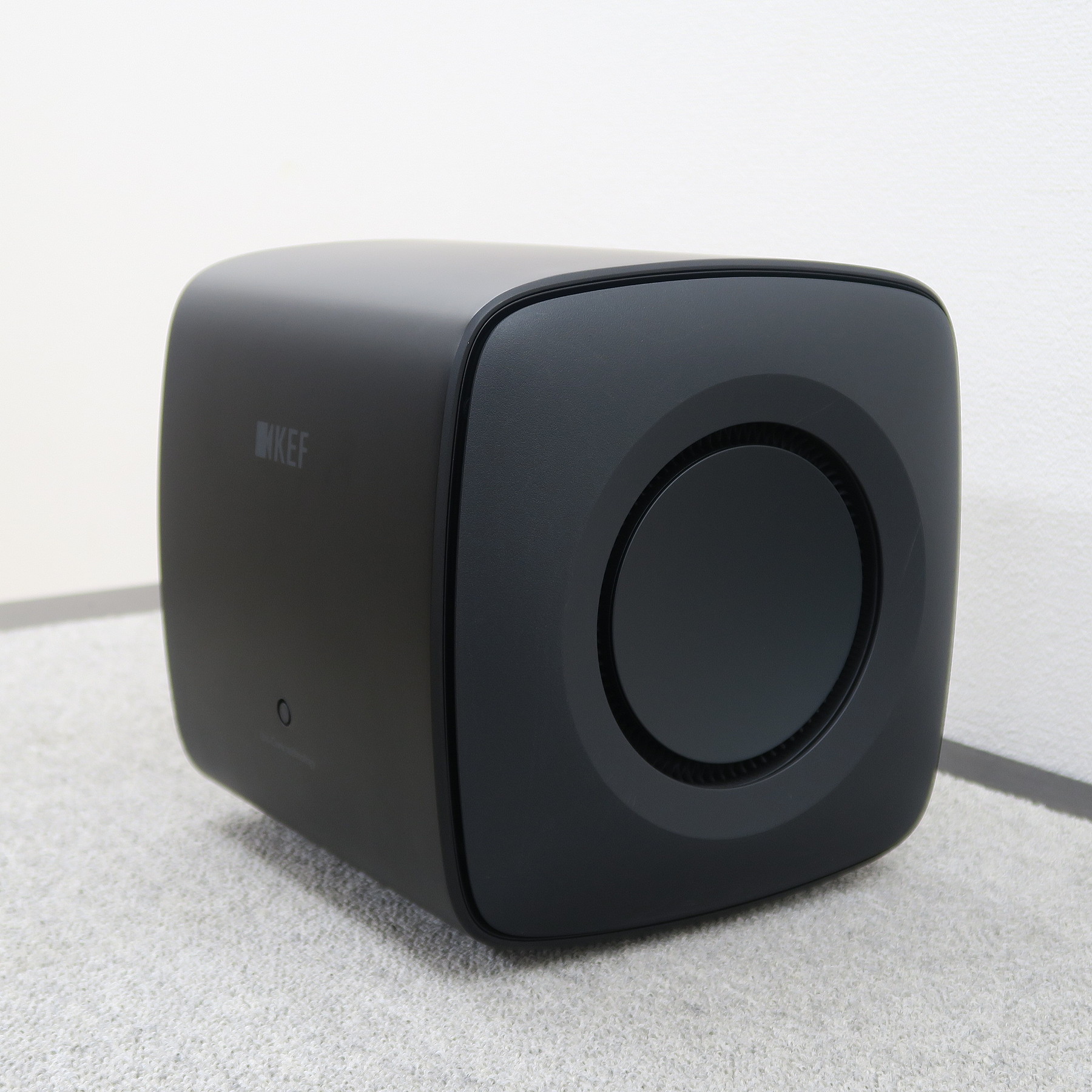 KEF KC62/CB（カーボンブラック・1本） サブウーファー-