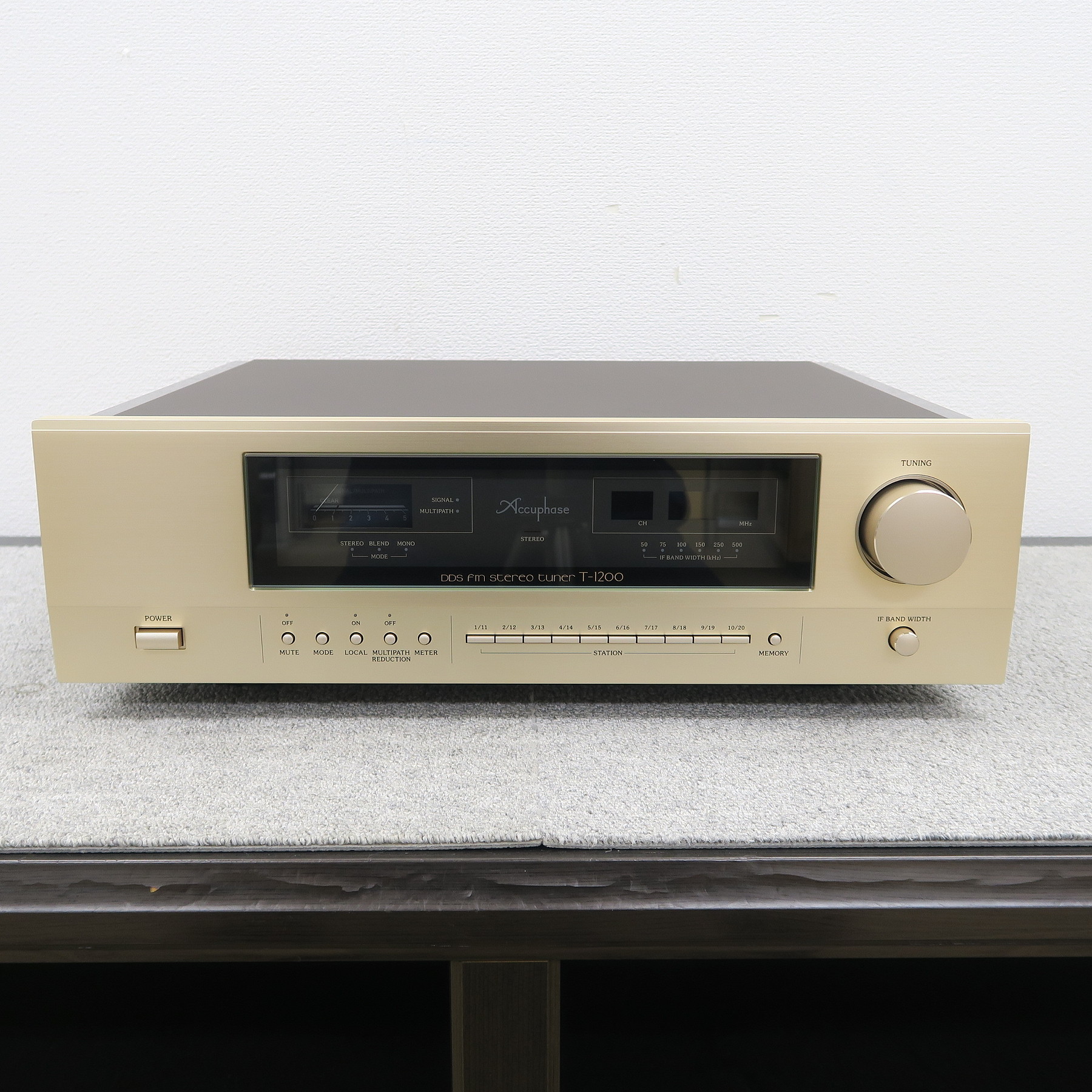 Aランク】Accuphase T-1200 チューナー アキュフェーズ @55749 / 中古