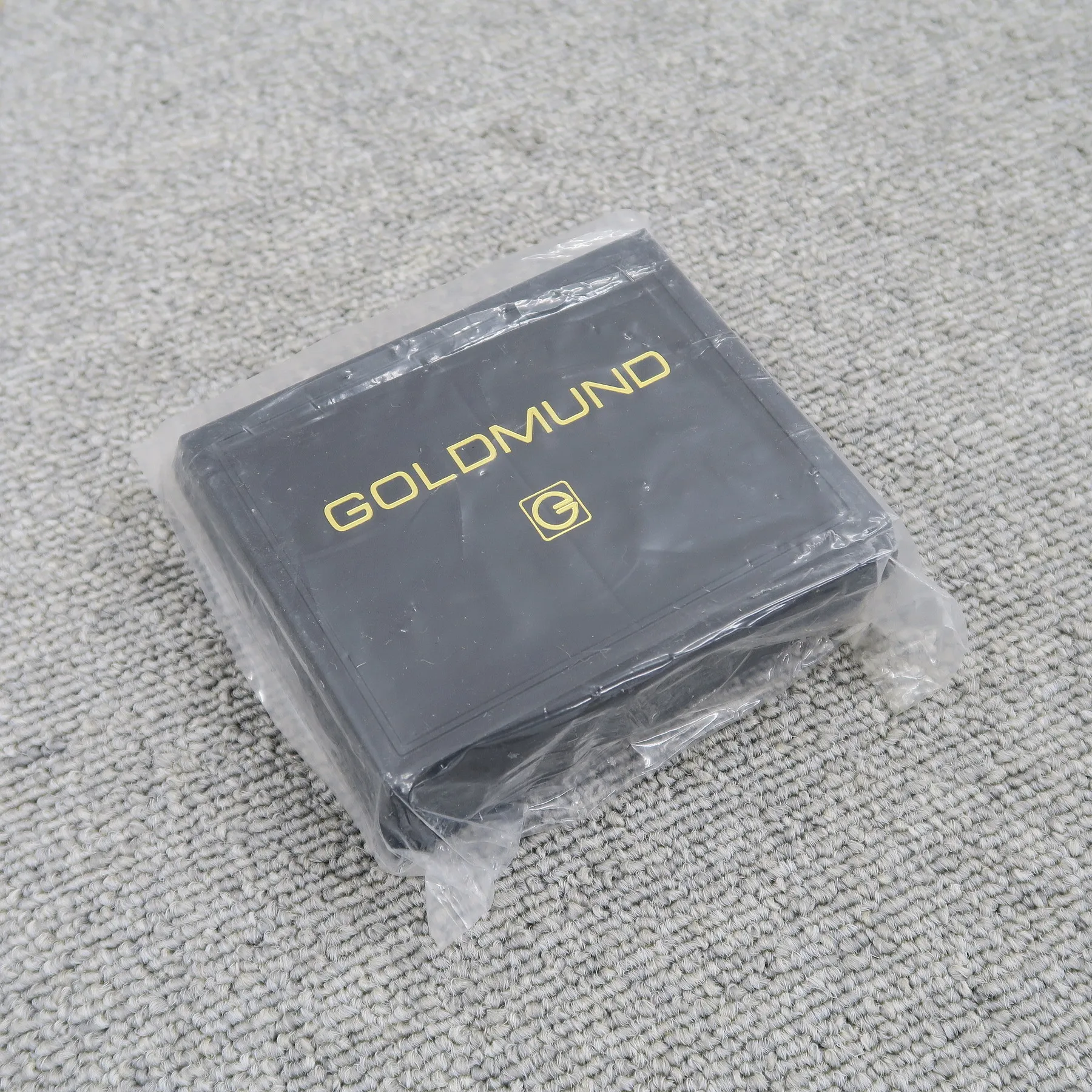 GOLDMUND GM-Y BANANA バナナプラグ ゴールドムンド