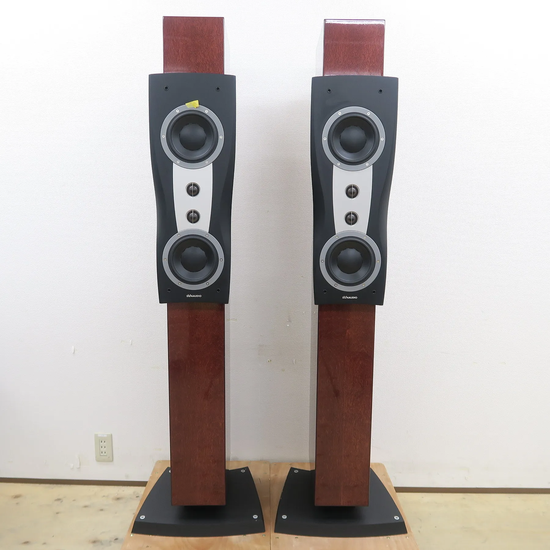 ディナウディオ DYNAUDIO Confidence C2 スピーカー