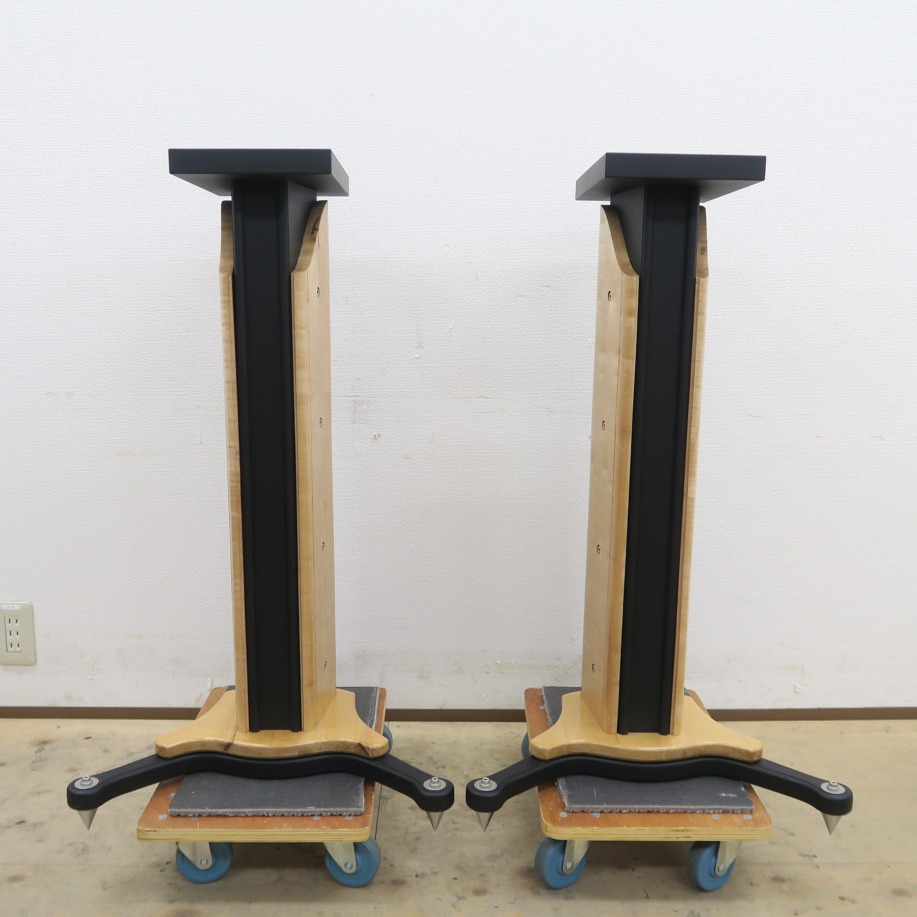 【非売品/レア】SaucyDog スピーカースタンド Amazon | ZGOUOスピーカースタンドとSONY sa-rs5背面スピーカーホーム