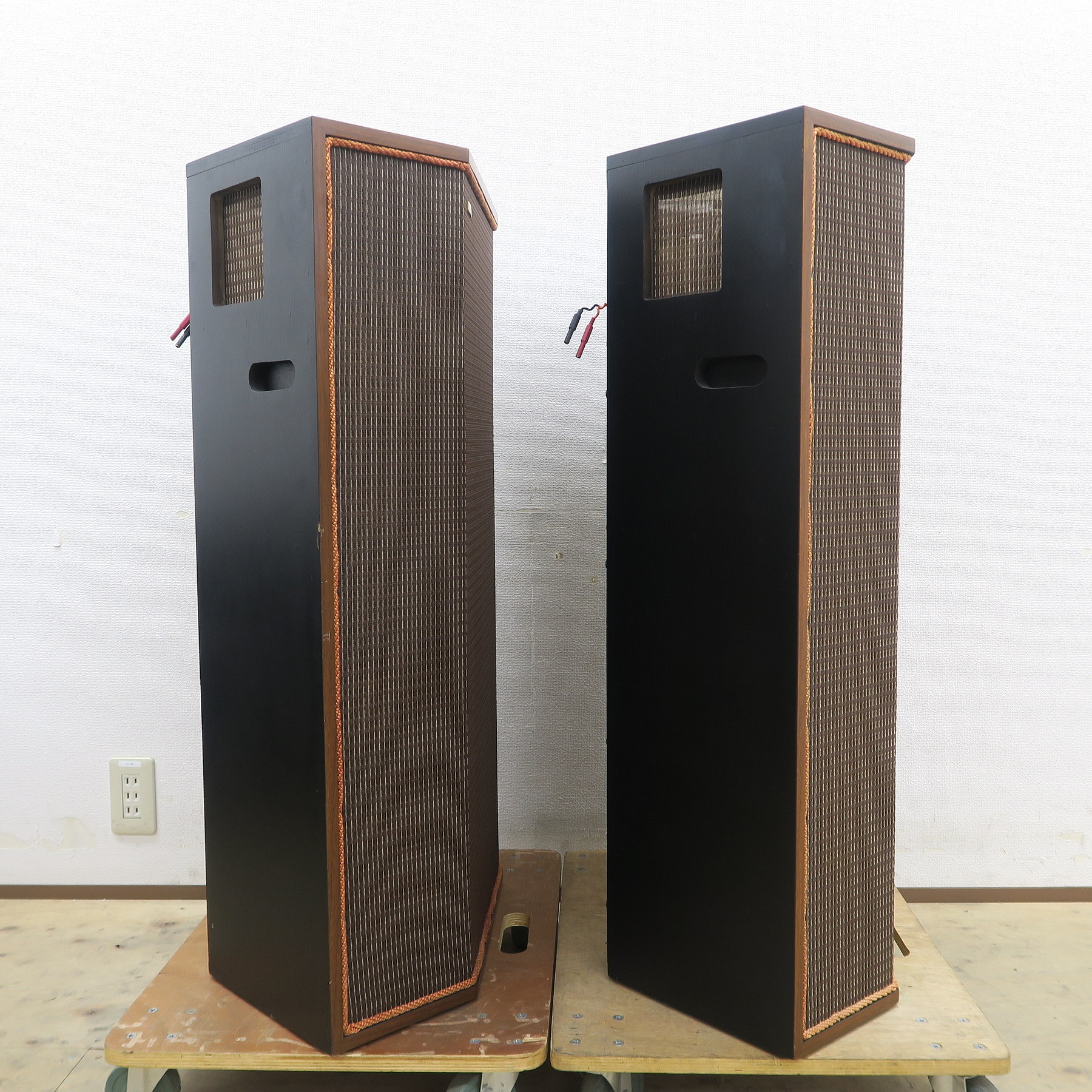 Bランク】wharfedale Airedale スピーカー ワーフェデール @56533