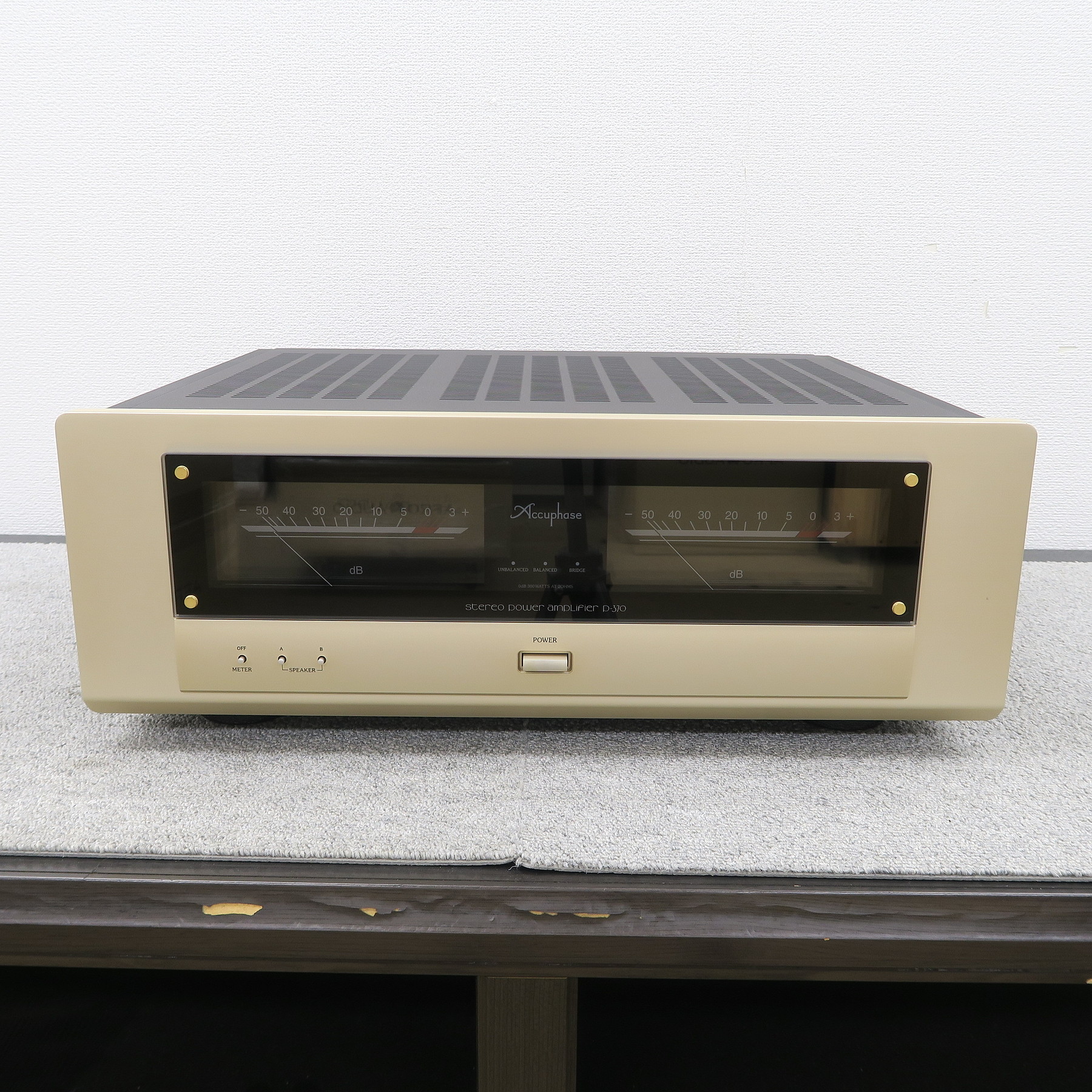 Bランク】Accuphase P-370 パワーアンプ アキュフェーズ @56529 / 中古
