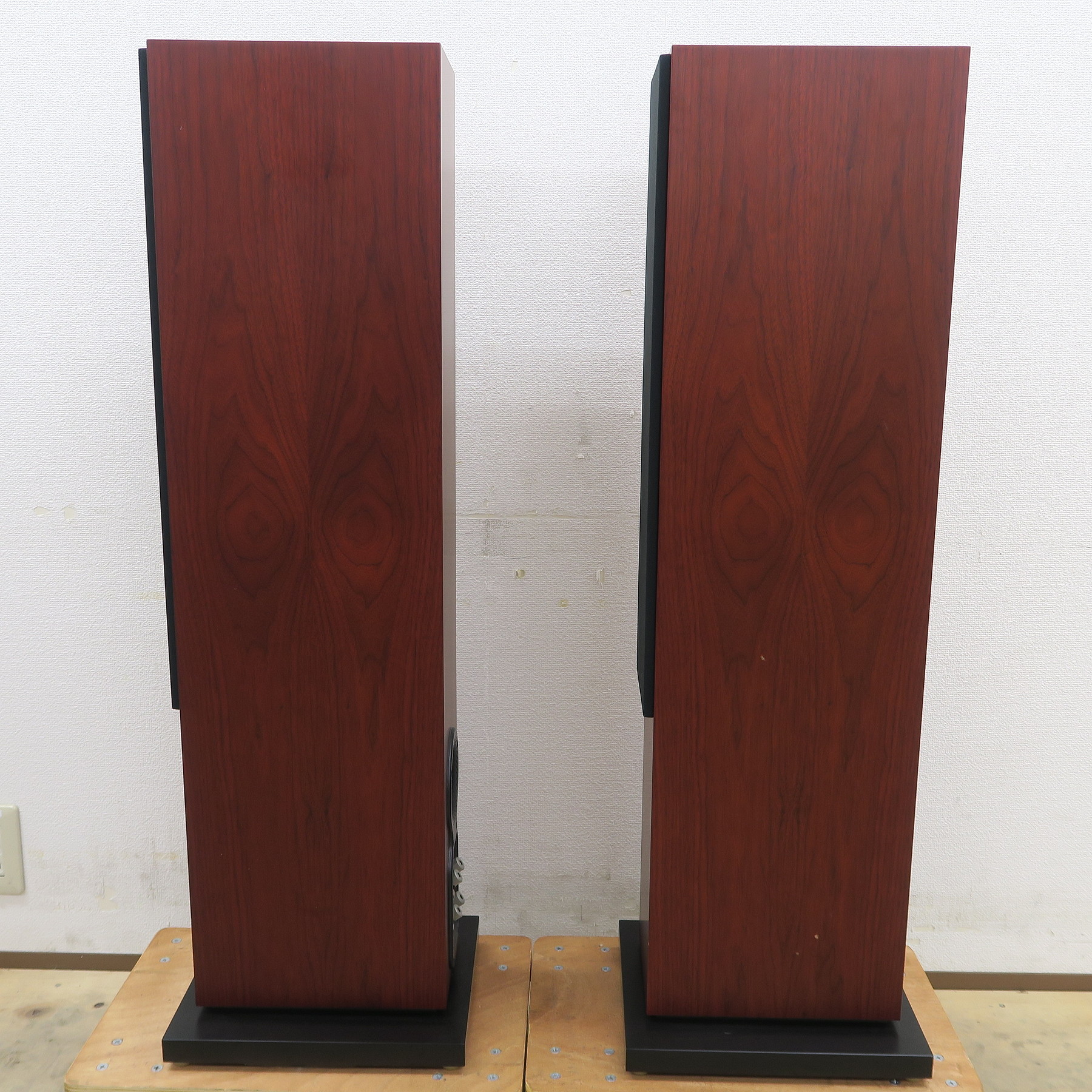 Bランク】B&W CM8 S2 スピーカー Bowers&Wilkins @56926 / 中古