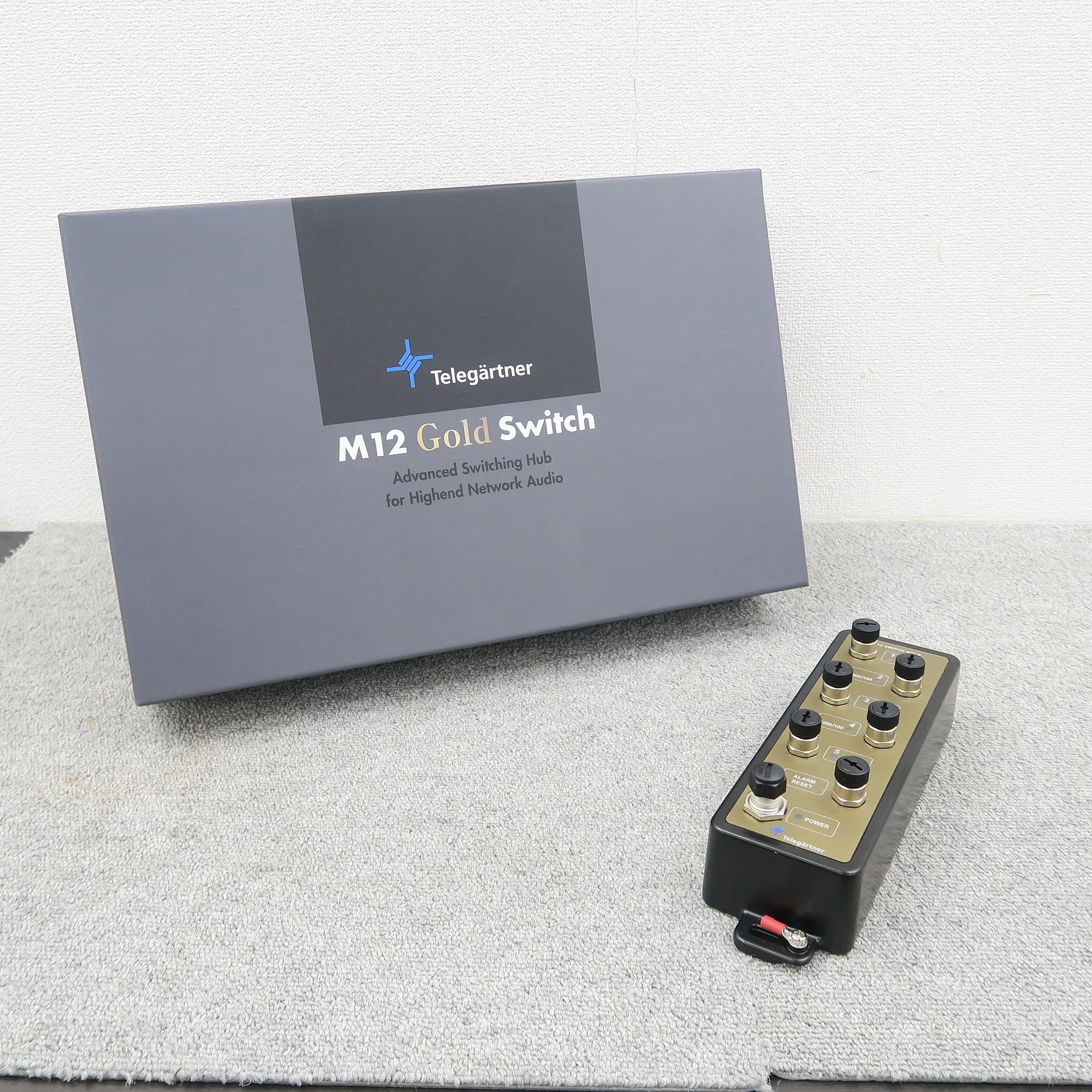 日本テレガートナー M12 SWITCH GOLD MFP8 Gold 1m付属 スイッチングハブ