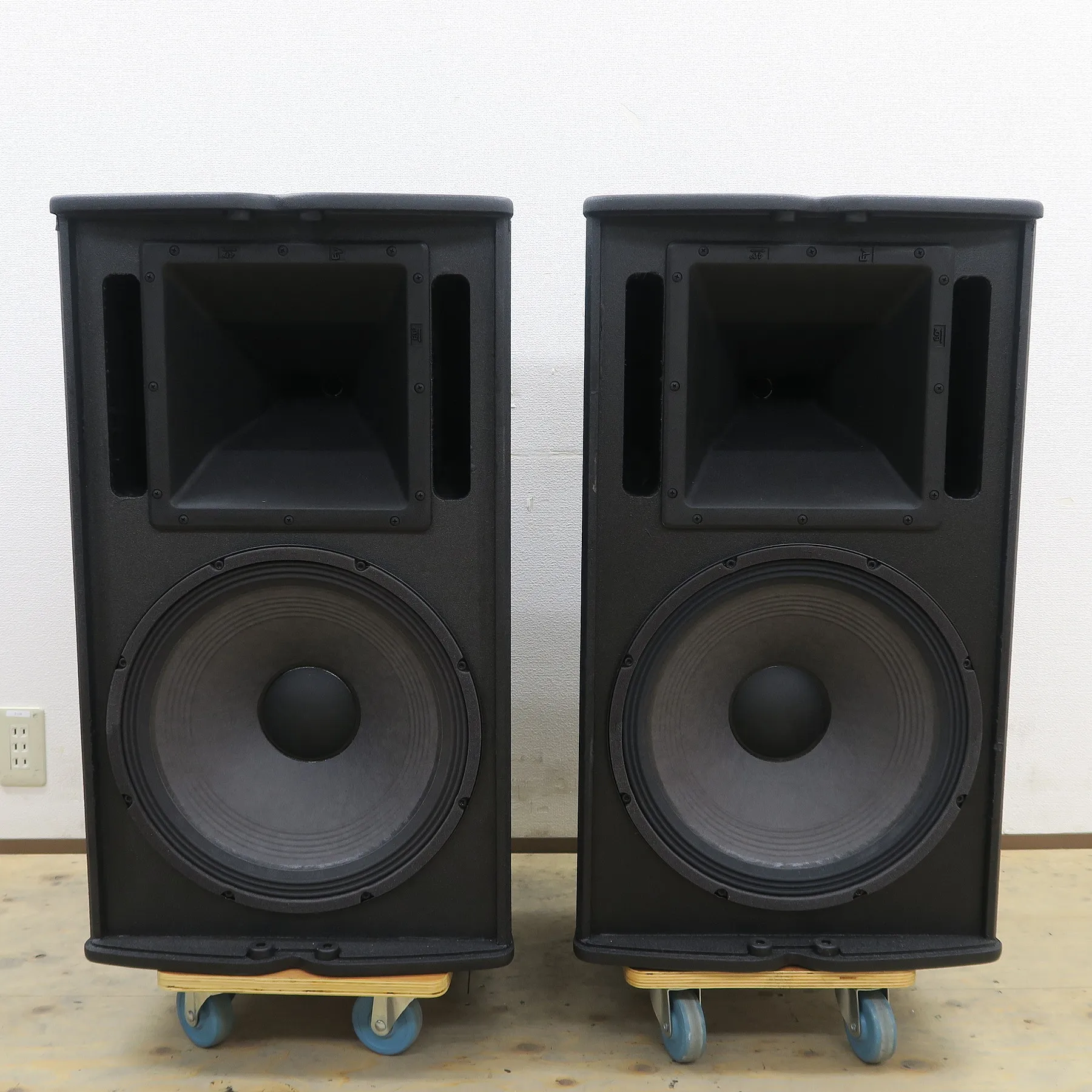 Electro-Voice TX1152 PAスピーカー エレクトロボイス @57471｜中古