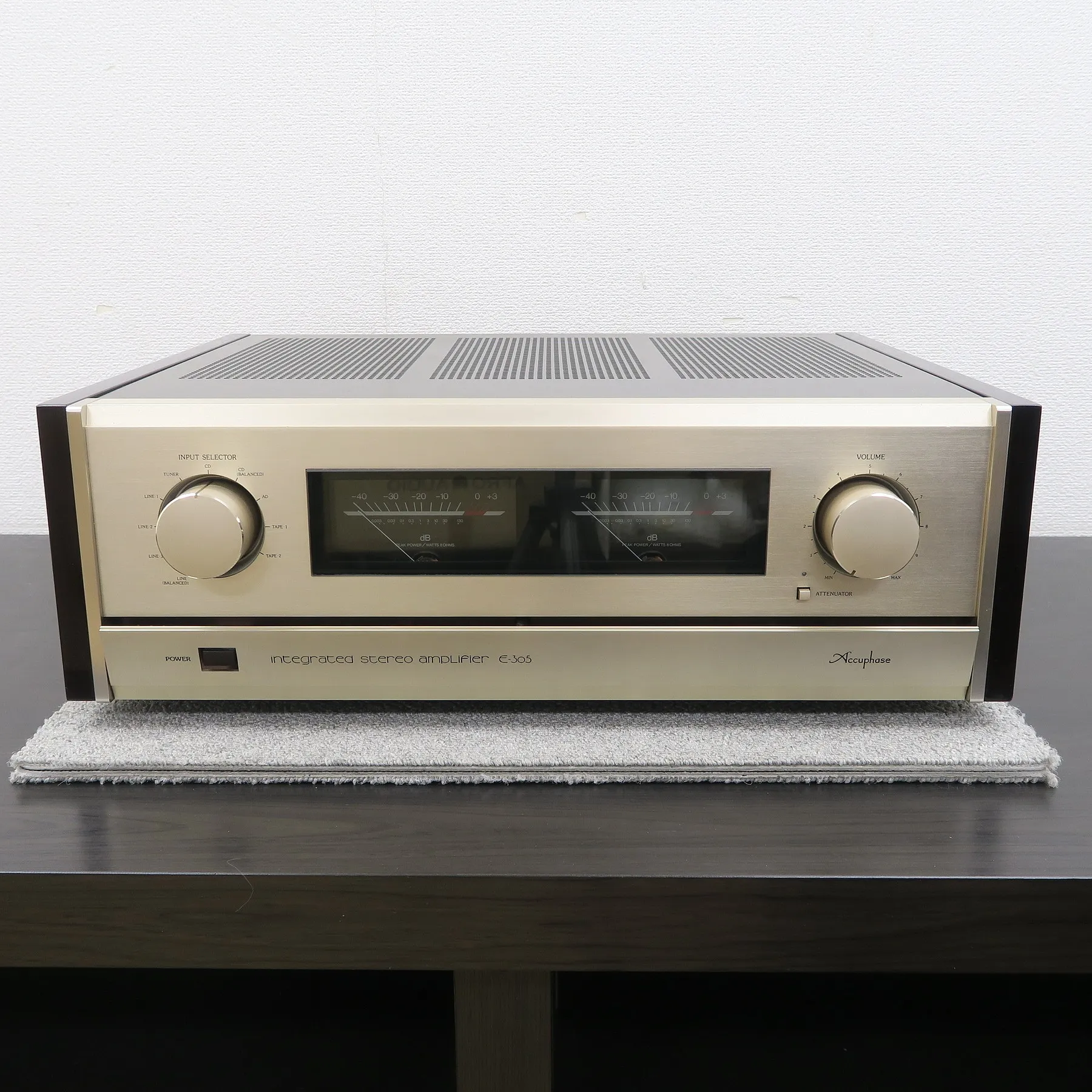 Accuphase E-305 プリメインアンプ アキュフェーズ