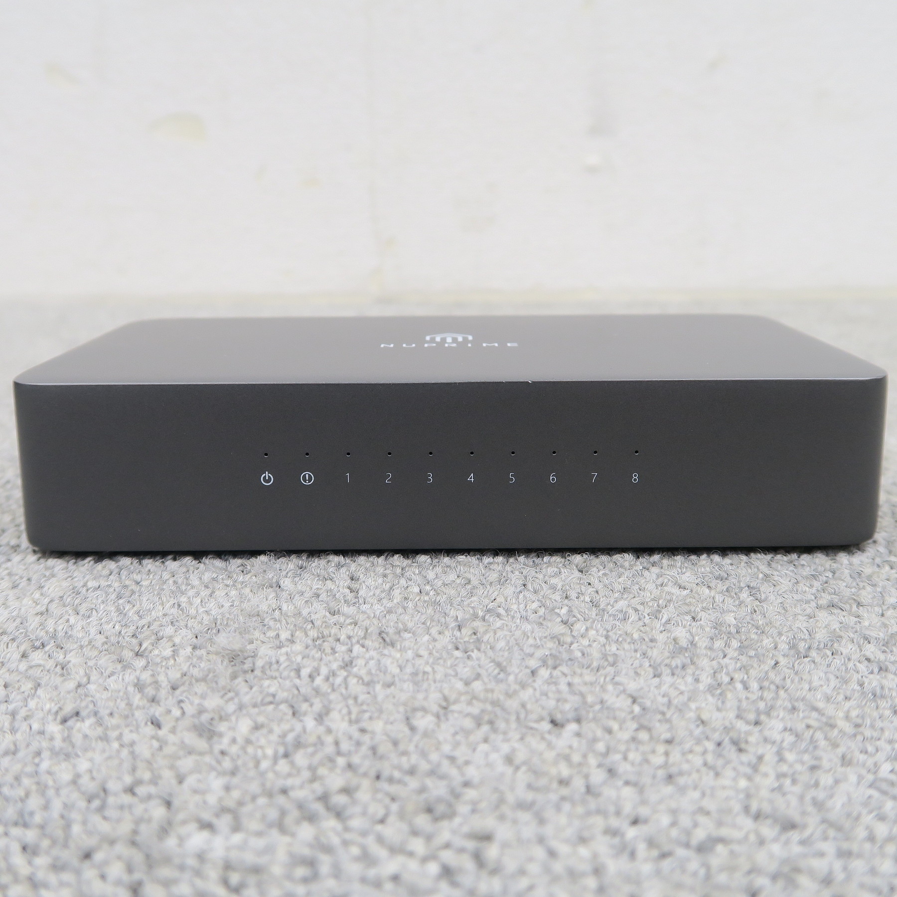 Bランク】NuPrime Omnia SW-8 オーディオ専用ハブ ニュー Bランク】NuPrime Omnia SW-8 オーディオ専用ハブ ニュー
