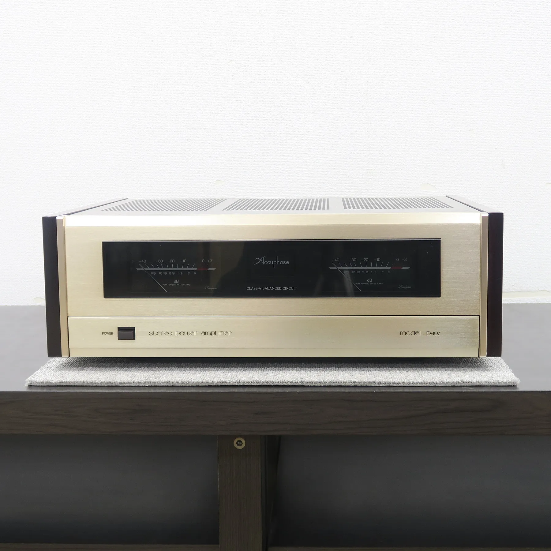 Accuphase P-102 パワーアンプ アキュフェーズ