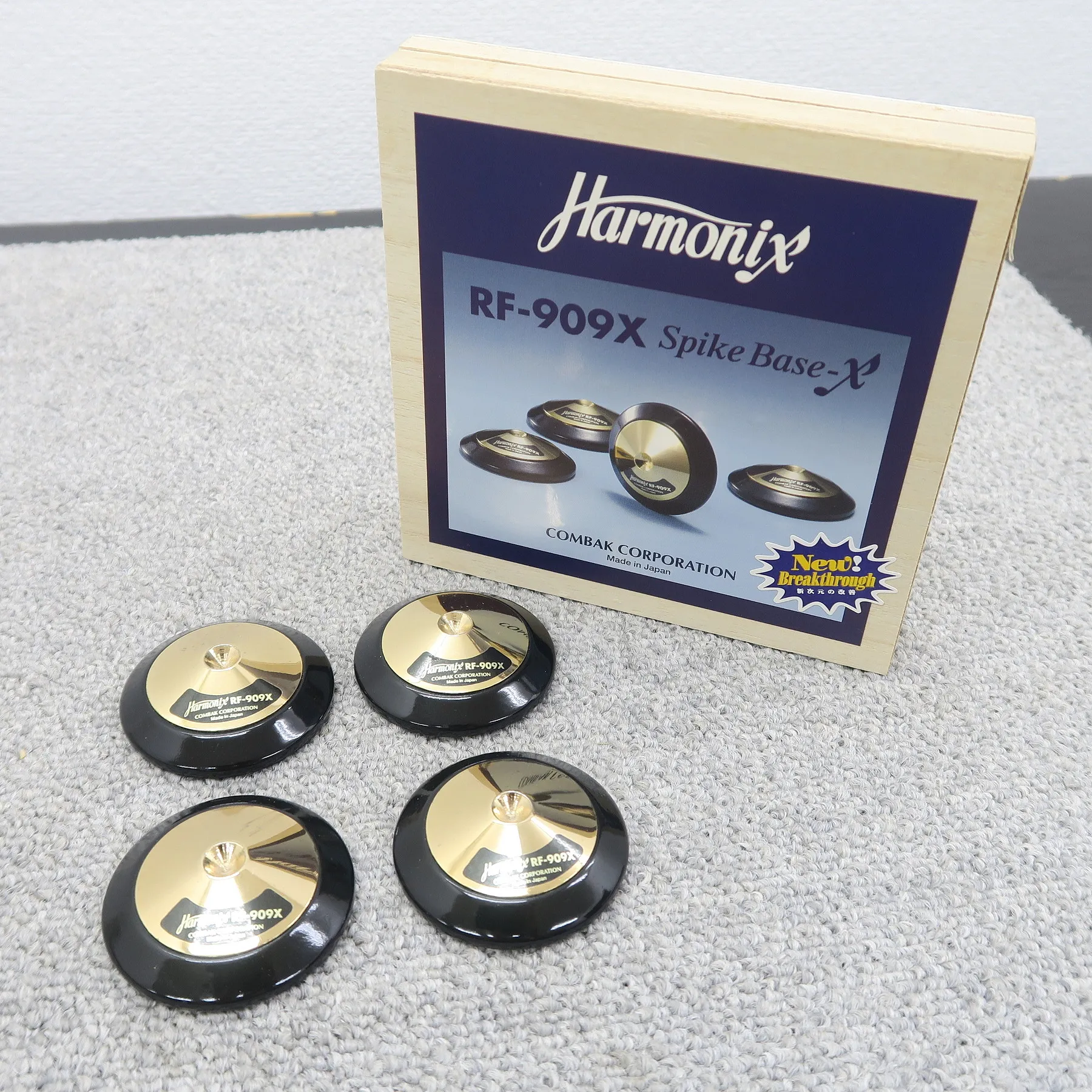 Harmonix RF-909X 4個 インシュレーター ハーモニクス