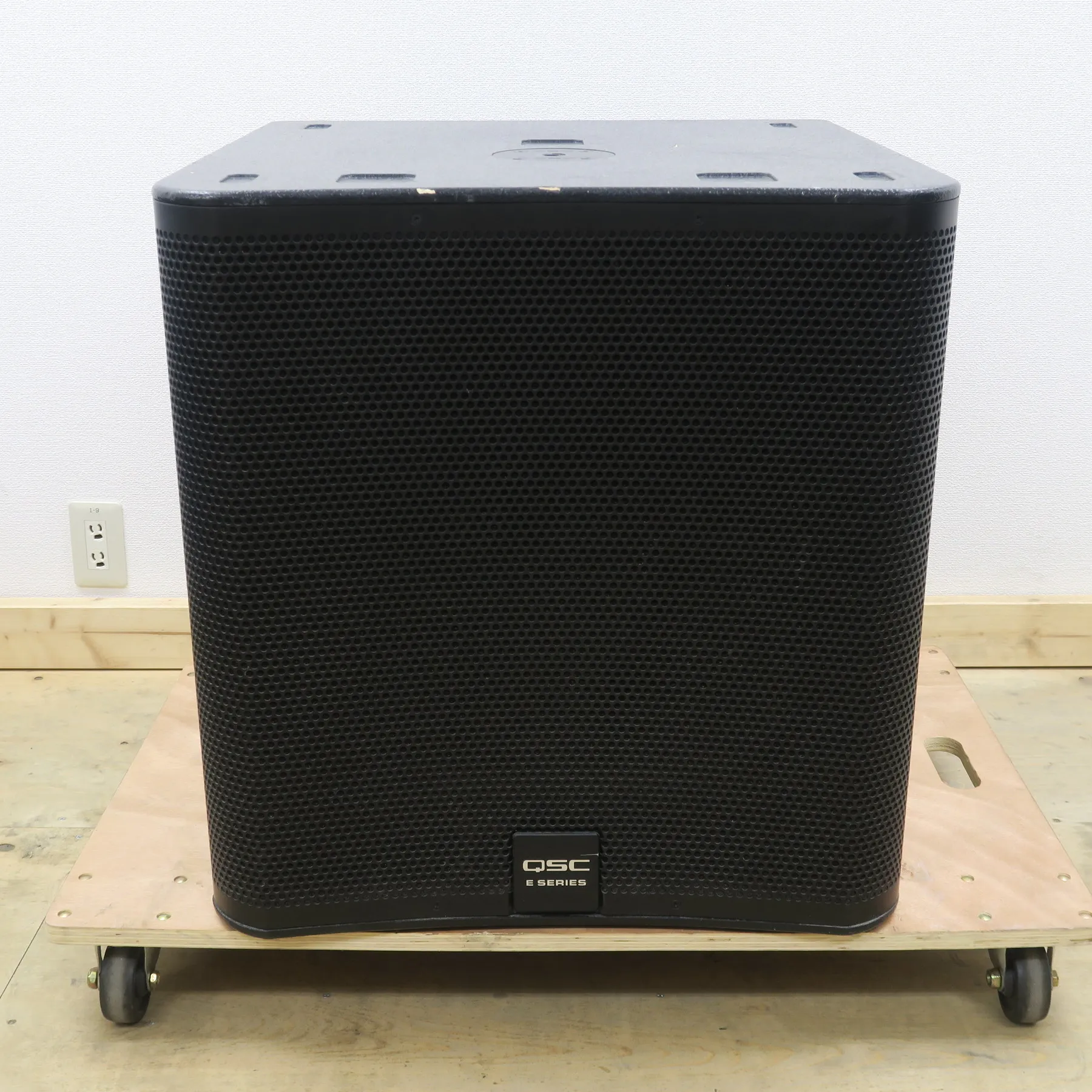 QSC E18SW サブウーファー キューエスシー