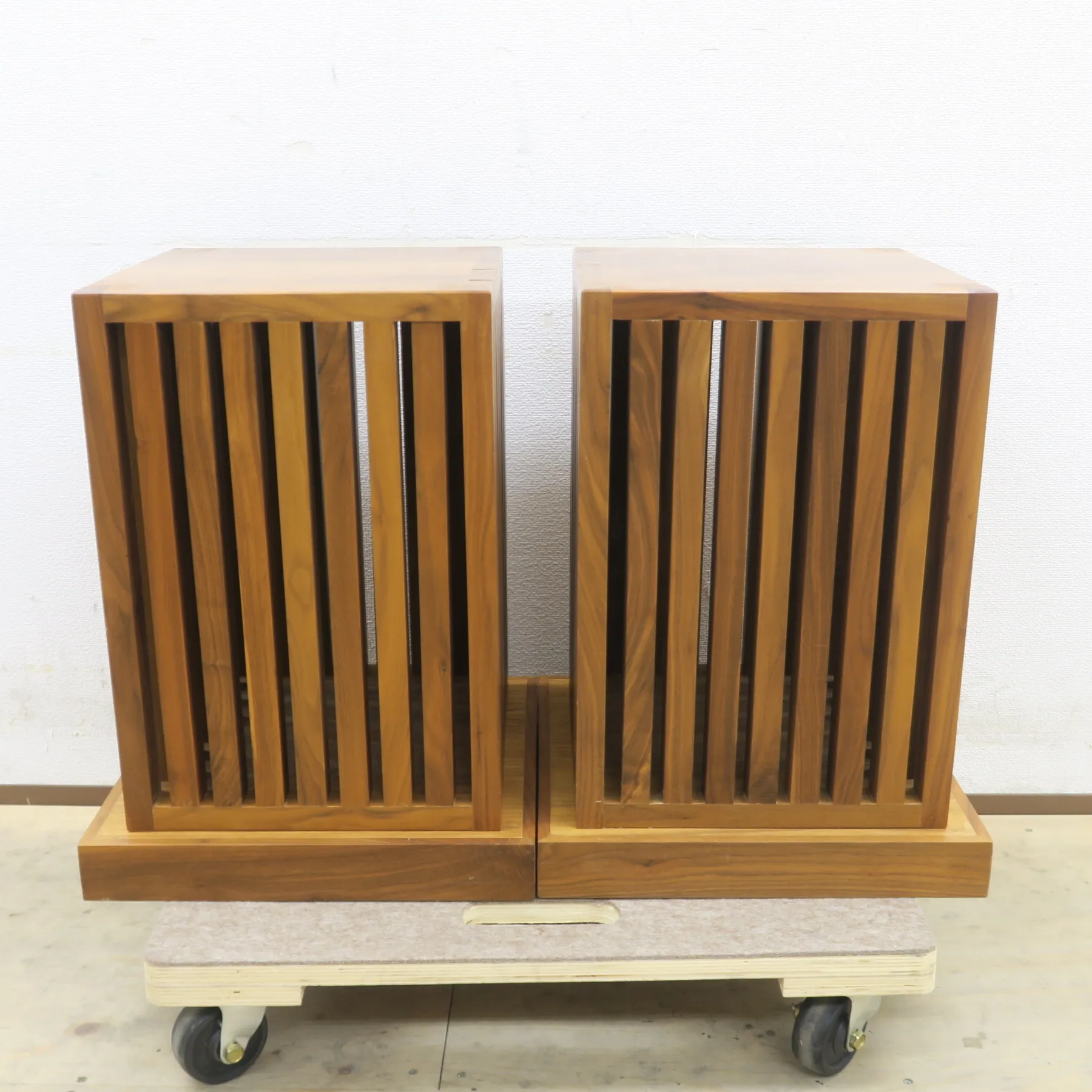 Acoustic Design - AD-36　スピーカースタンド　1本のみ➁ Acoustic Design AD-3/6 スピーカースタンド アコースティックデザイン