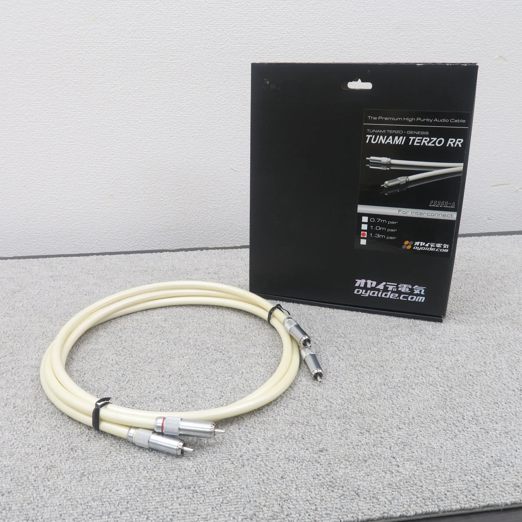 OYAIDE TUNAMI TERZO RR 1.3m RCAケーブル オヤイデ