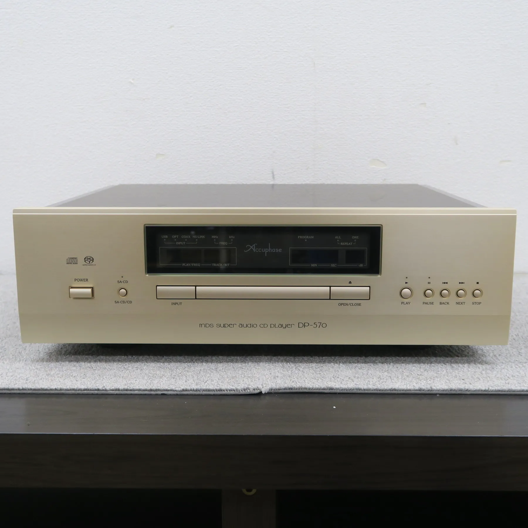 Accuphase DP-570 CDデッキ アキュフェーズ