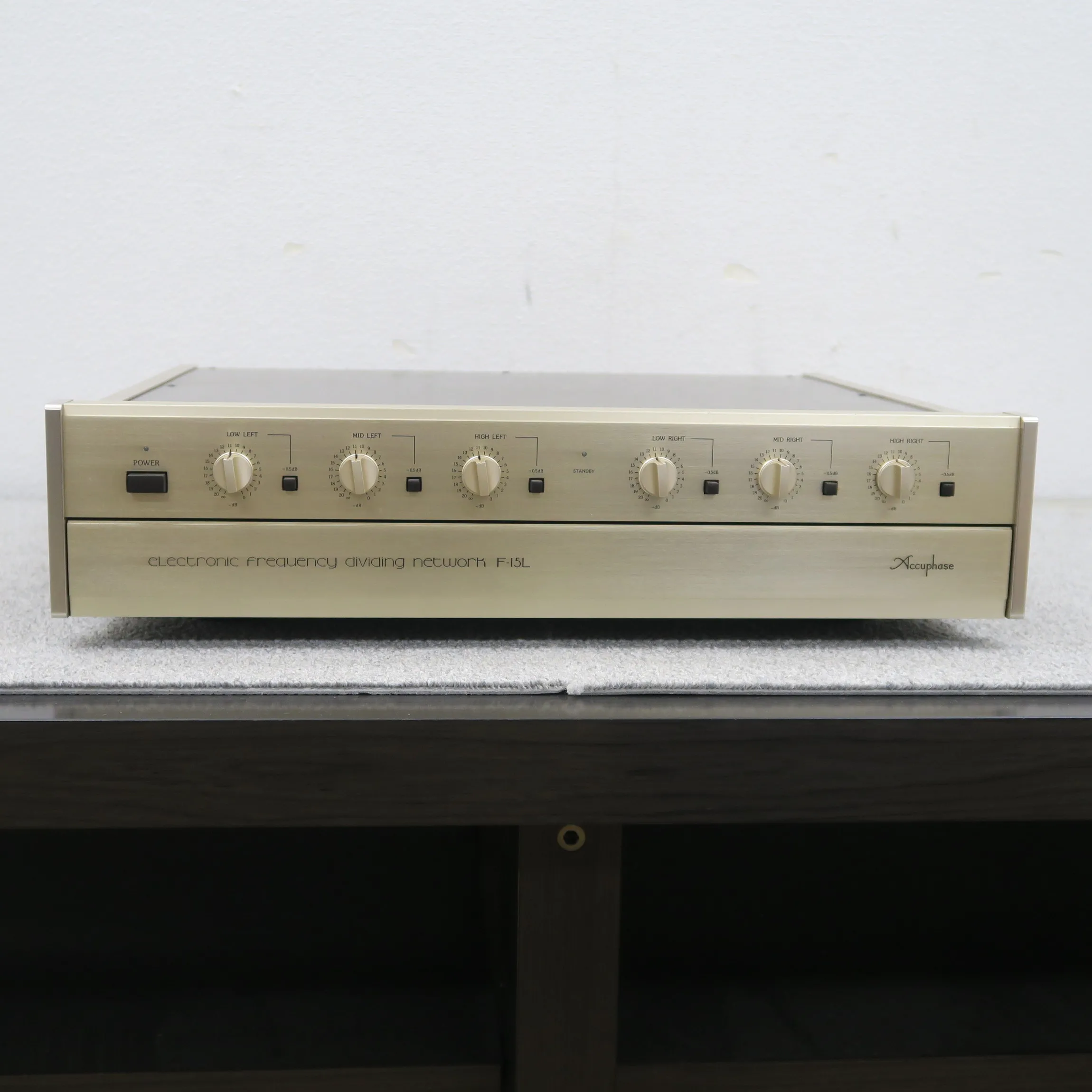 Accuphase F-15L 周波数ボード付 チャンネルデバイダー アキュフェーズ