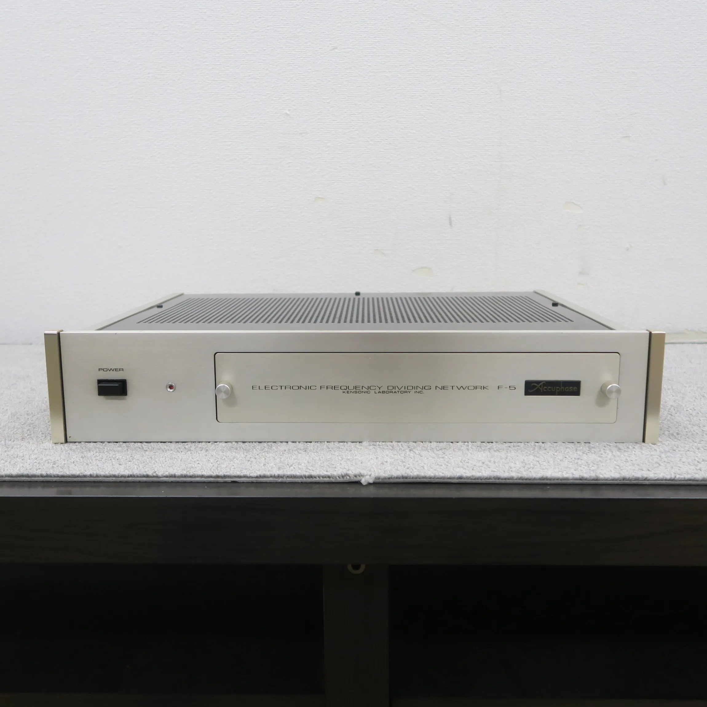 accuphase f-5 チャンネルデバイダー 現状】Accuphase F-5 チャンネルデバイダー 周波数ボード付